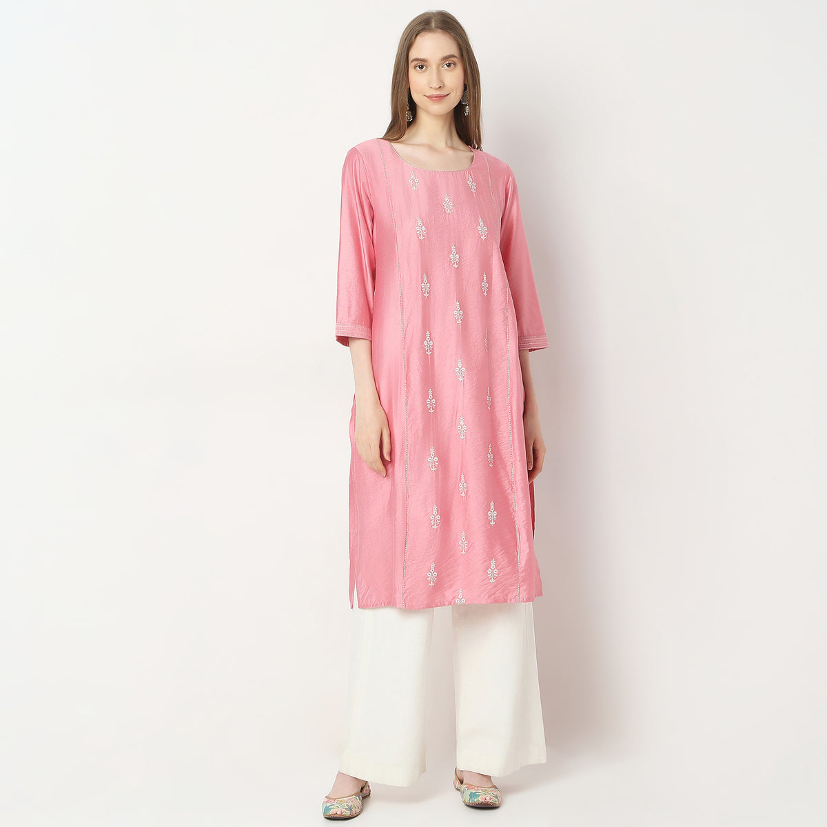 Straight Fit Embroidered Kurta