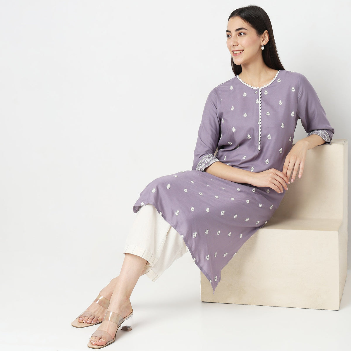 Straight Fit Embroidered Kurta