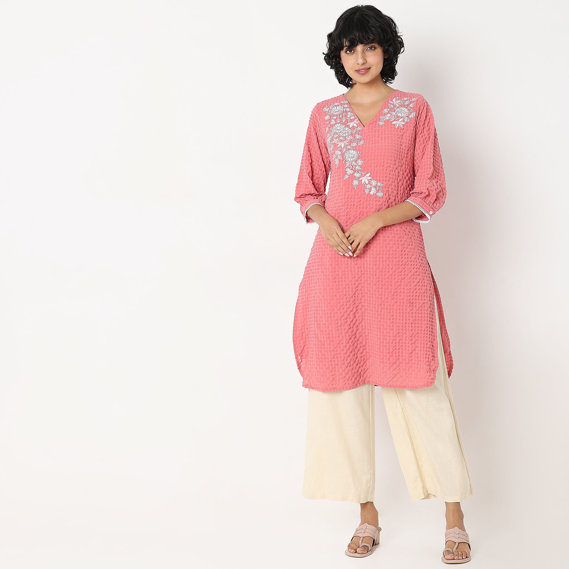 Straight Fit Embroidered Kurta
