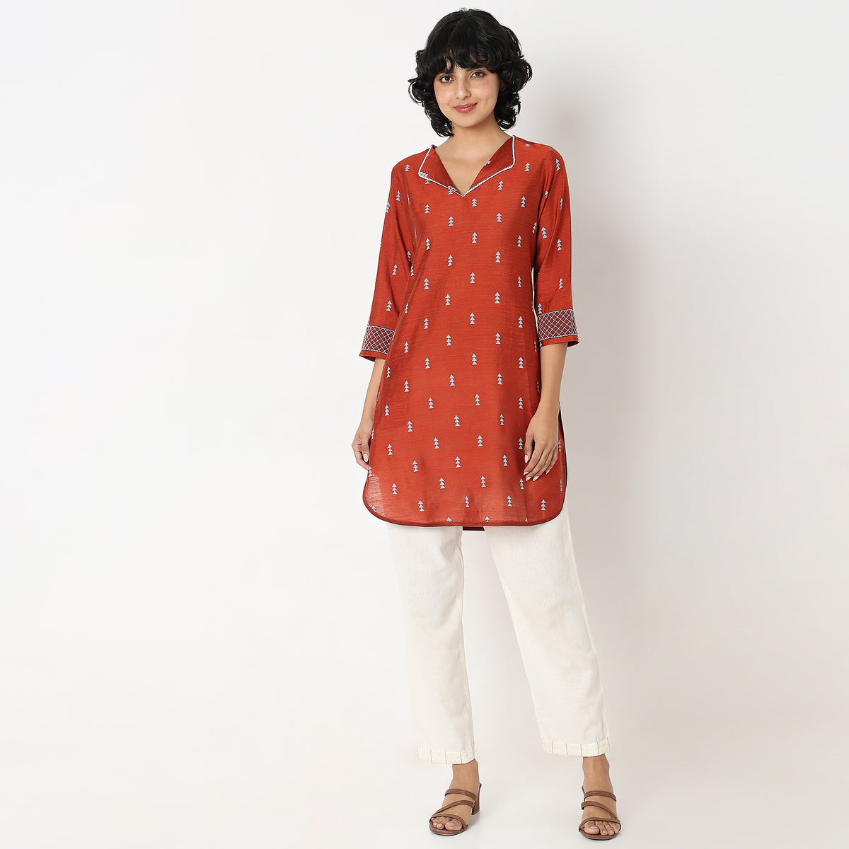 Straight Fit Embroidered Kurta