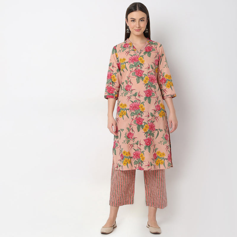 Straight Fit Printed Kurta with Pant Set