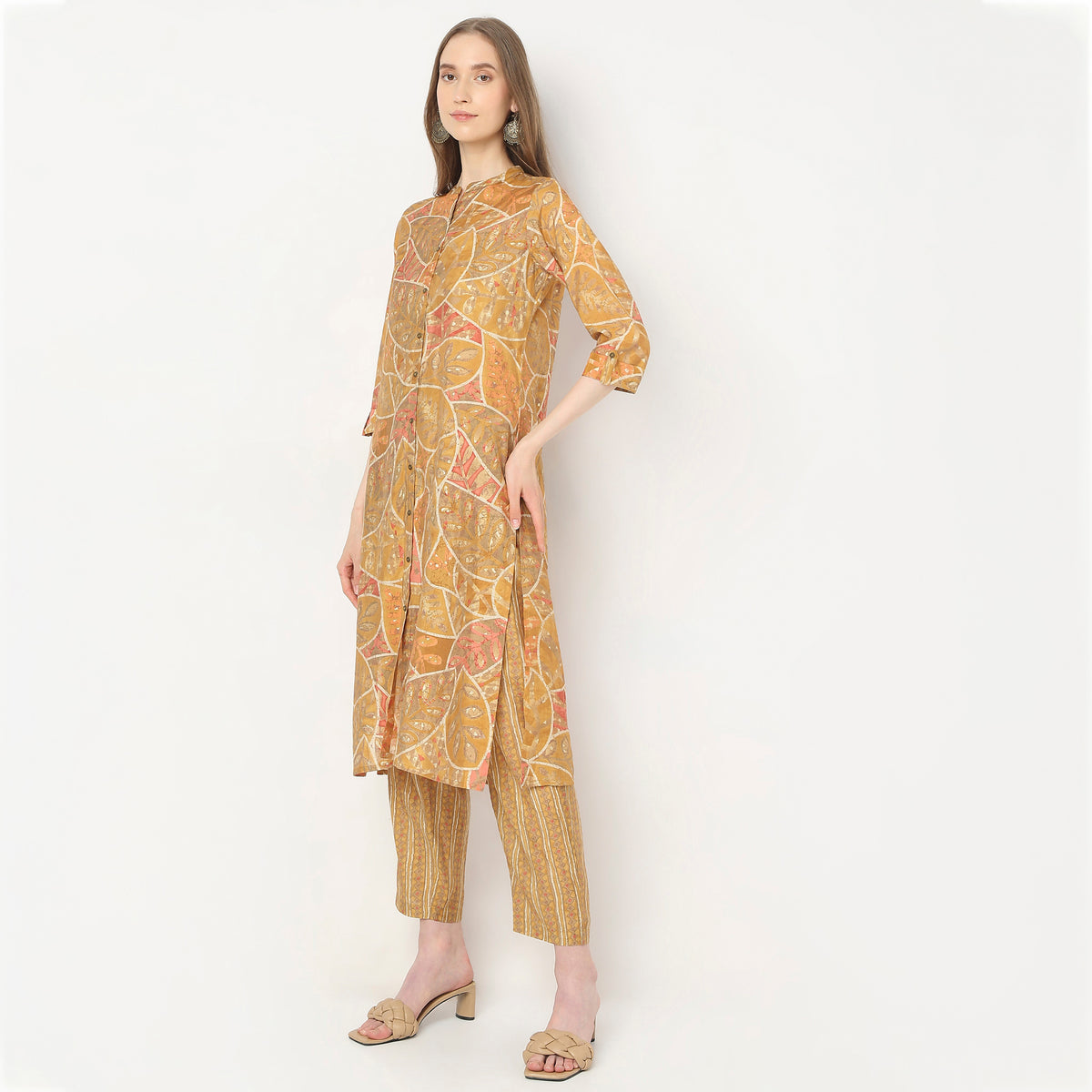 Regular Fit Printed Kurta with Pant Set