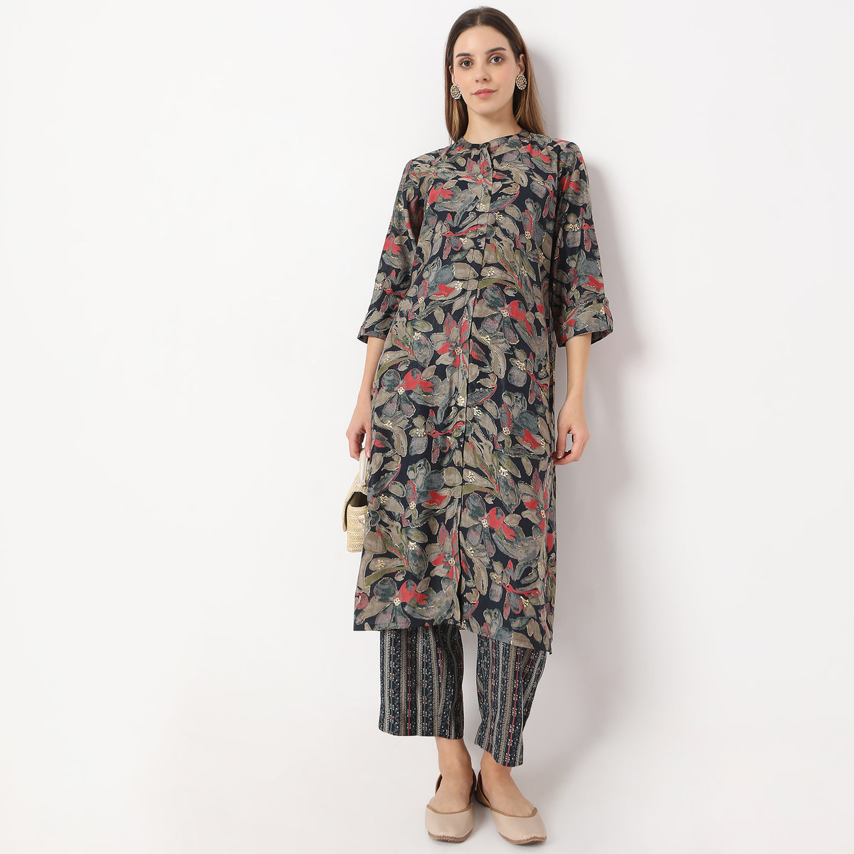 Straight Fit Printed Below Knee Length Band Neck Kurta with Pant Set