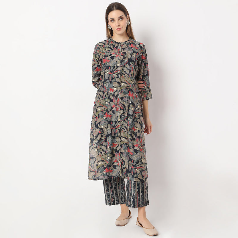 Straight Fit Printed Below Knee Length Band Neck Kurta with Pant Set