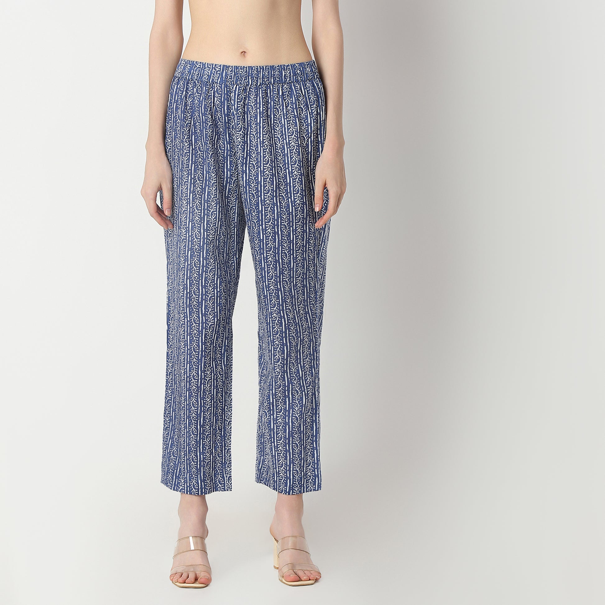 Regular Fit Printed V Neck Kurta with Pant Set