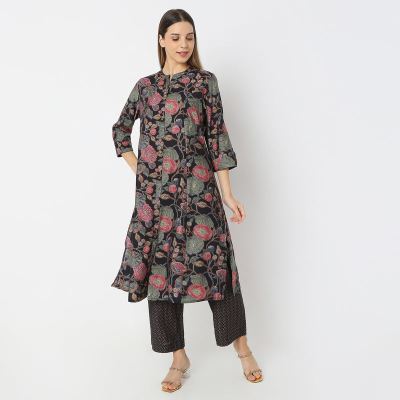 Flare Fit Printed Essential Band Collar Kurta with Pant Set