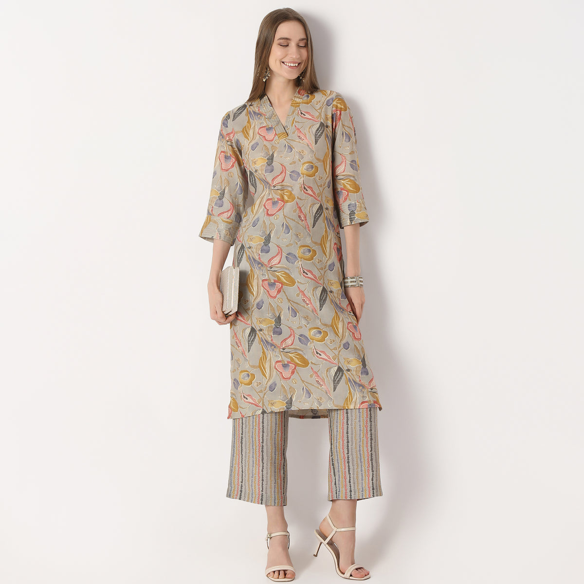 Regular Fit Printed V Neck Kurta with Pant Set