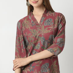 Regular Fit Printed V Neck Kurta with Pant Set