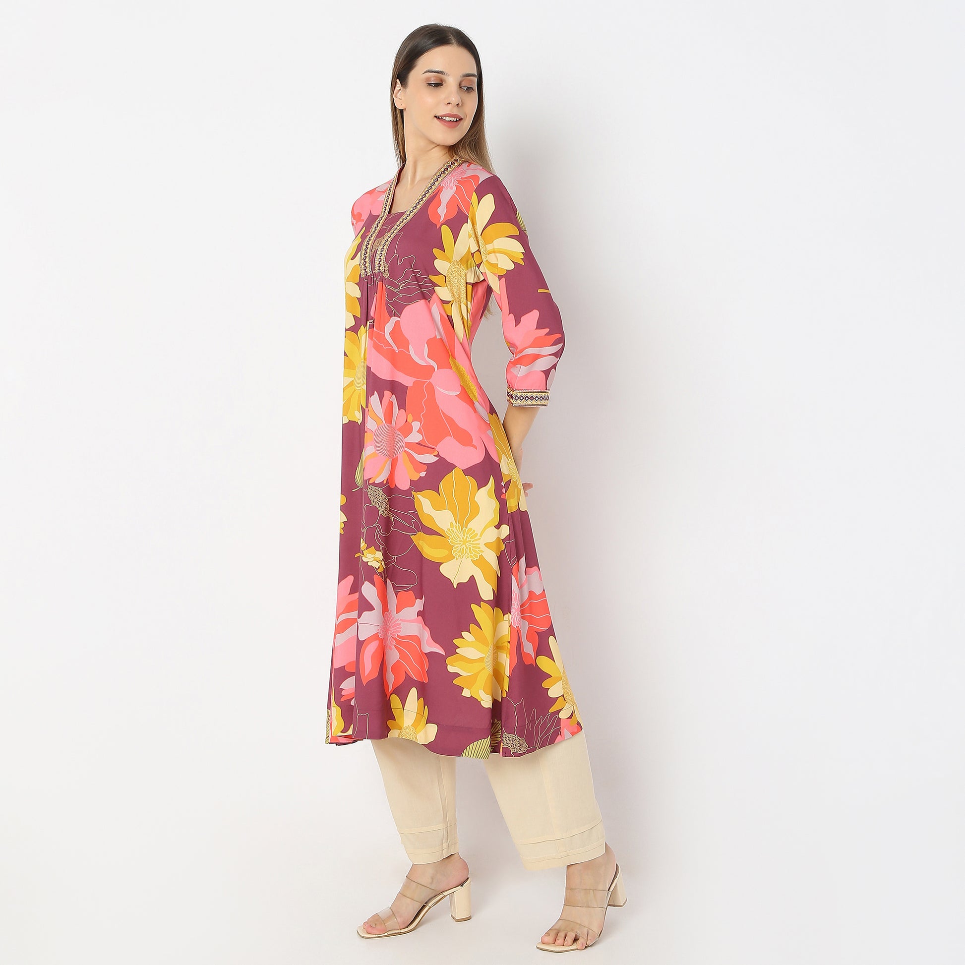 Printed Below Knee V-Neck Fading Echoes Flared Kurta