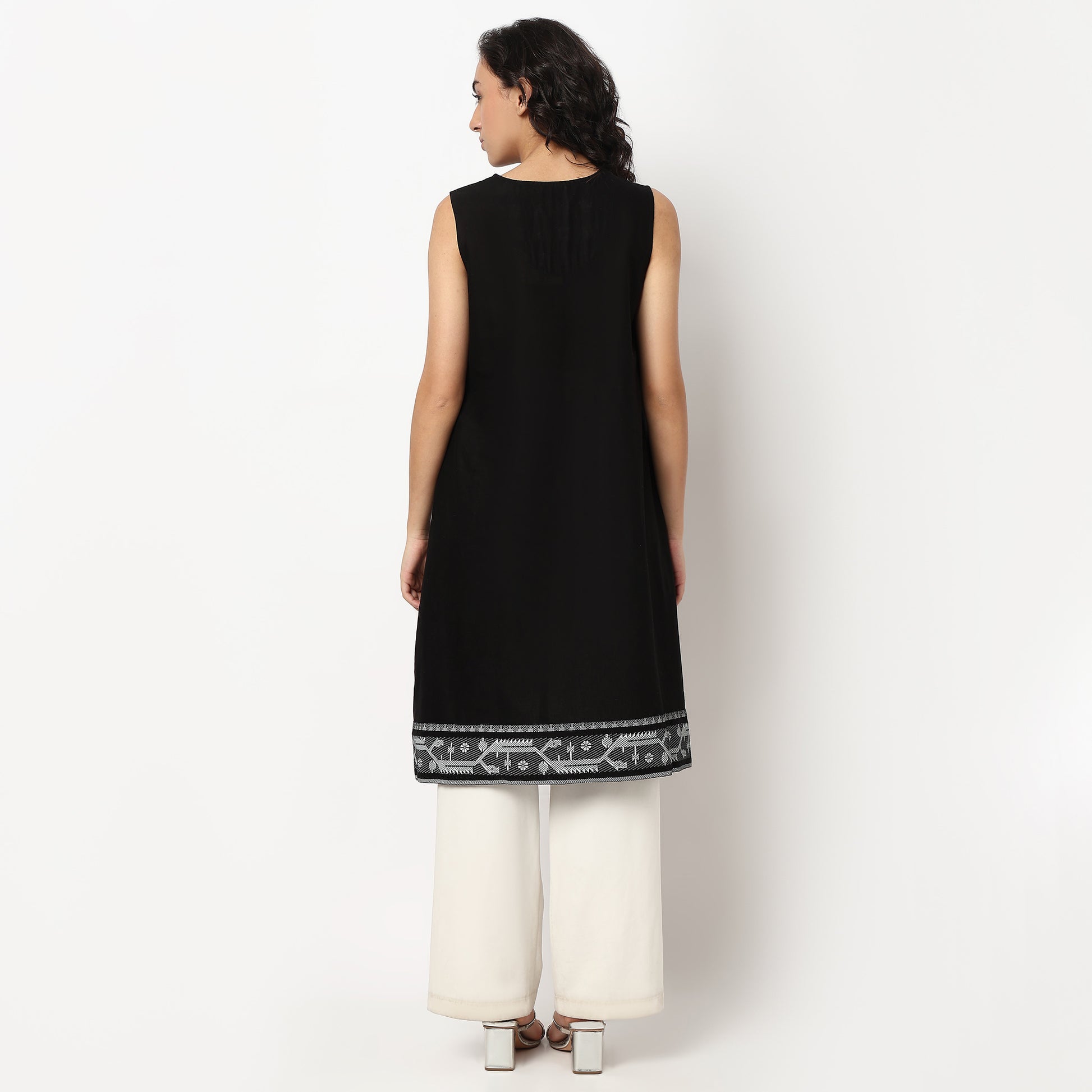 Buy Women Flare Fit Solid Sleeveless Kurta  - Style Union
