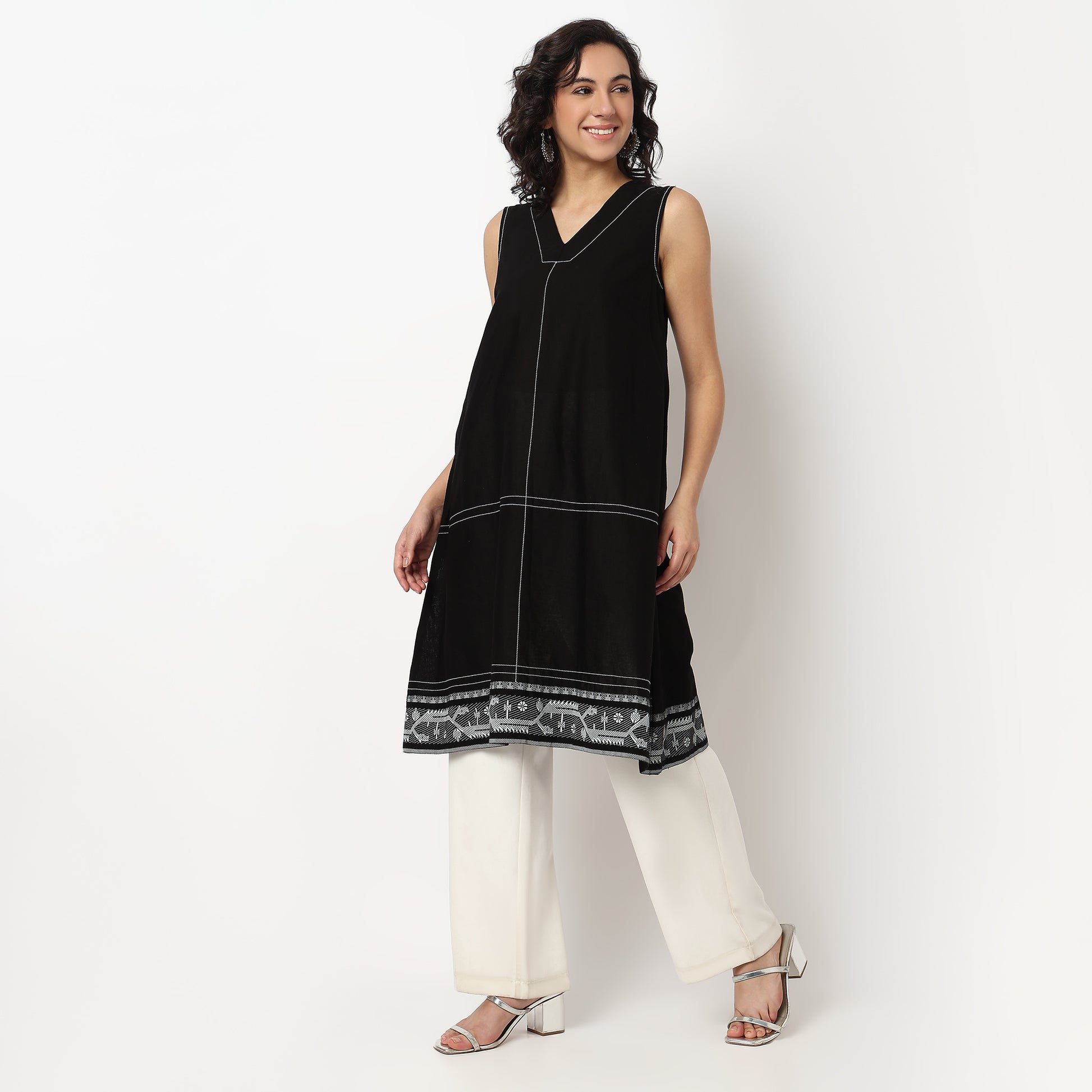 Buy Women Flare Fit Solid Sleeveless Kurta  - Style Union