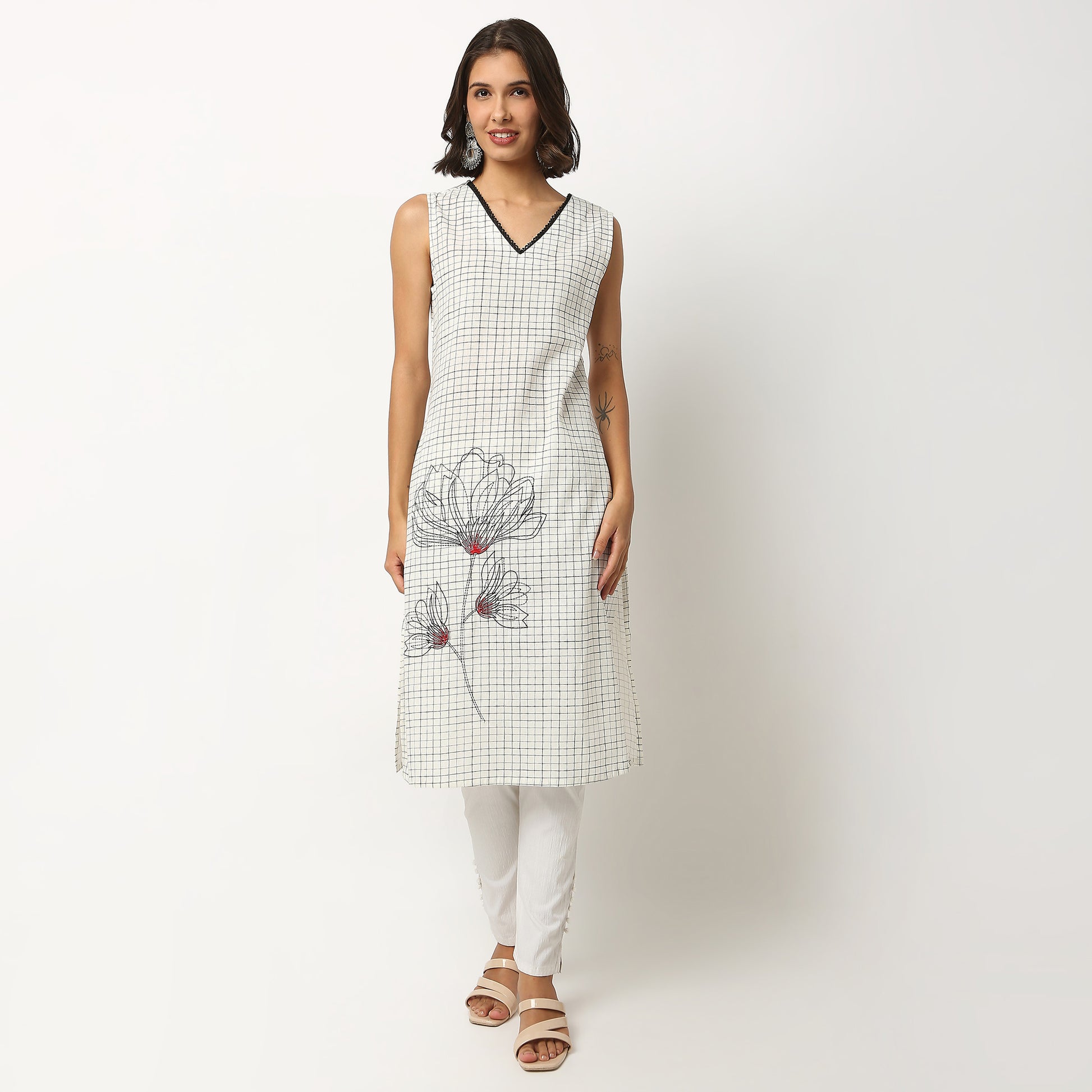 Buy Women Flare Fit Checkered Sleeveless Kurta  - Style Union