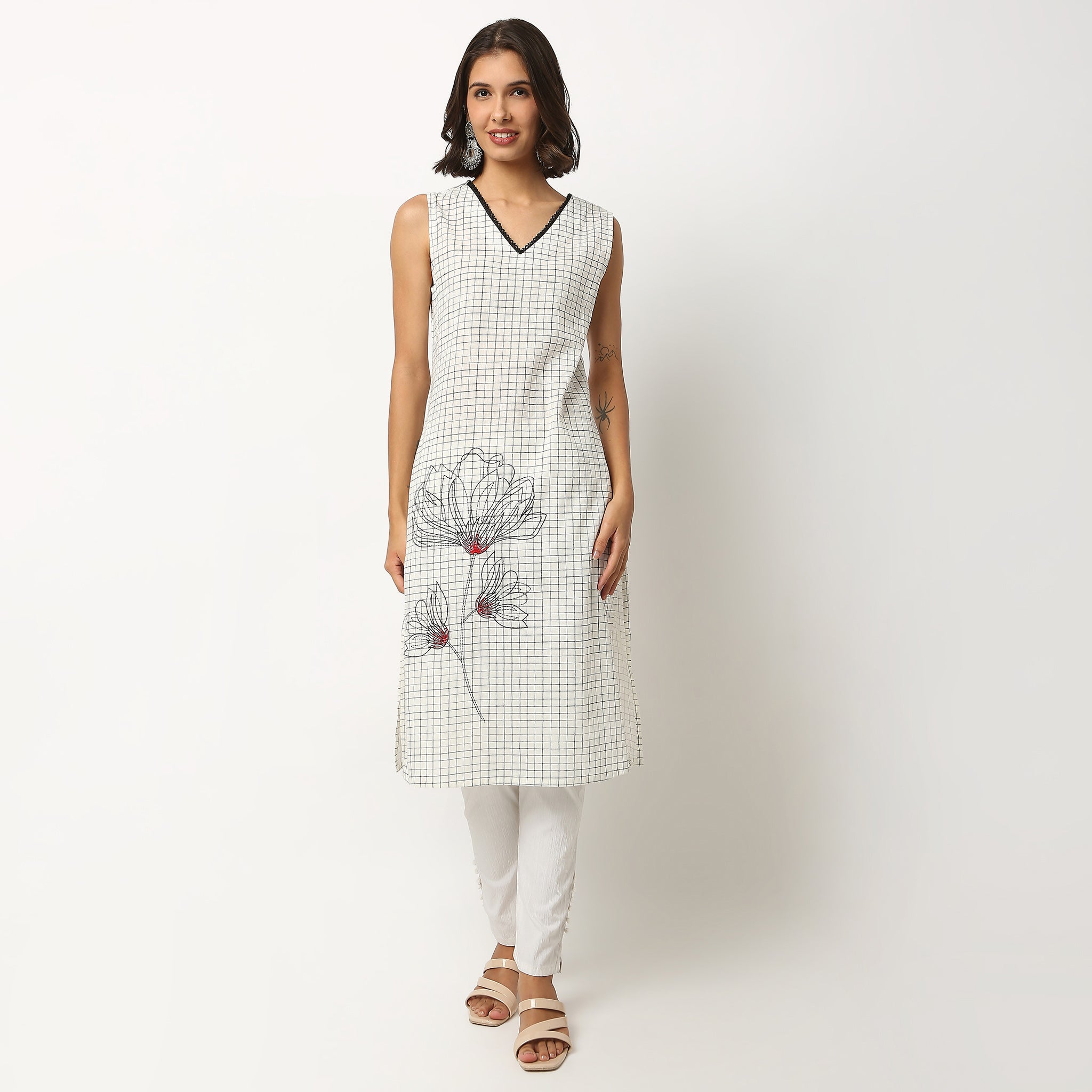 Buy Women Flare Fit Checkered Sleeveless Kurta  - Style Union