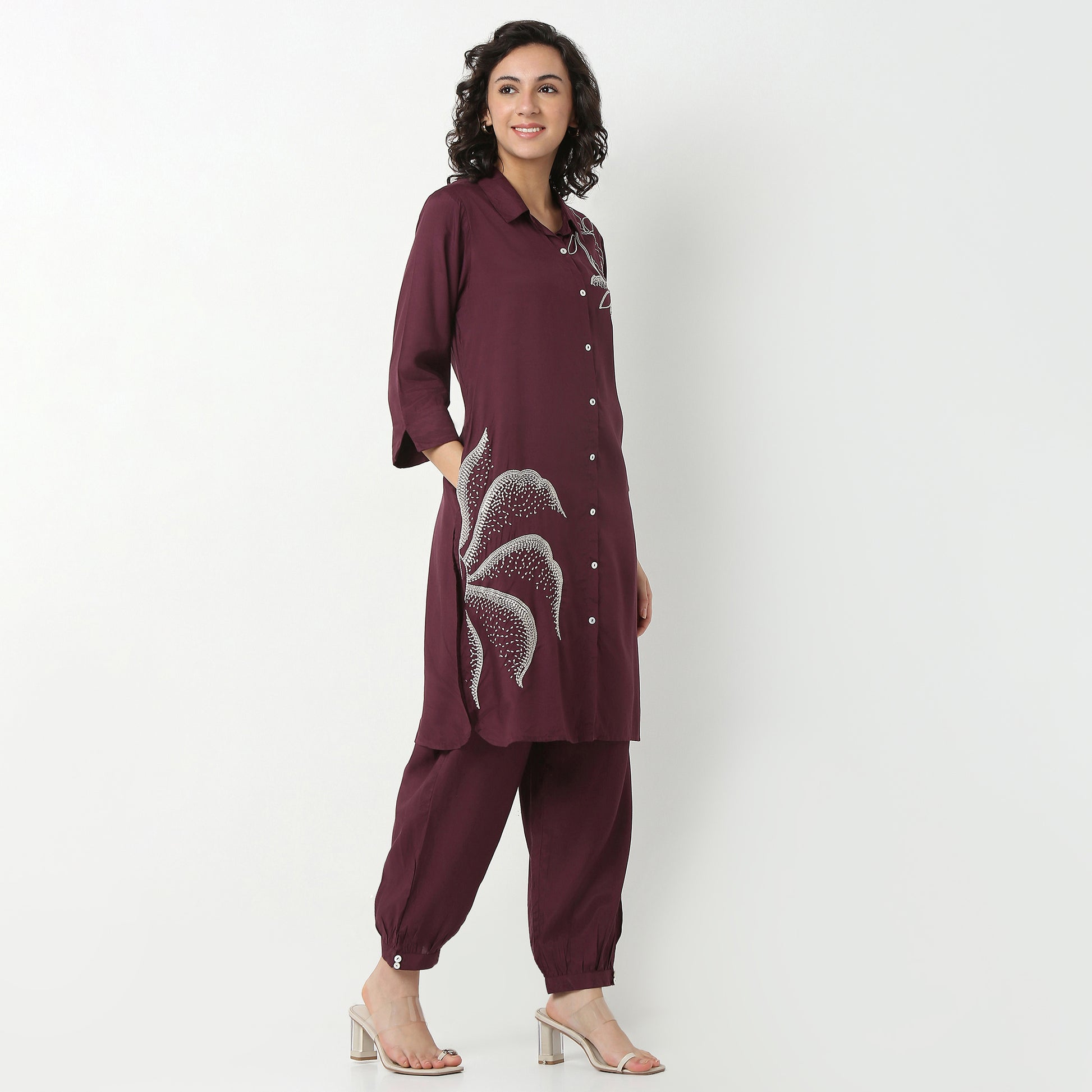 Embroidered Viscose Kurta, Knee Length