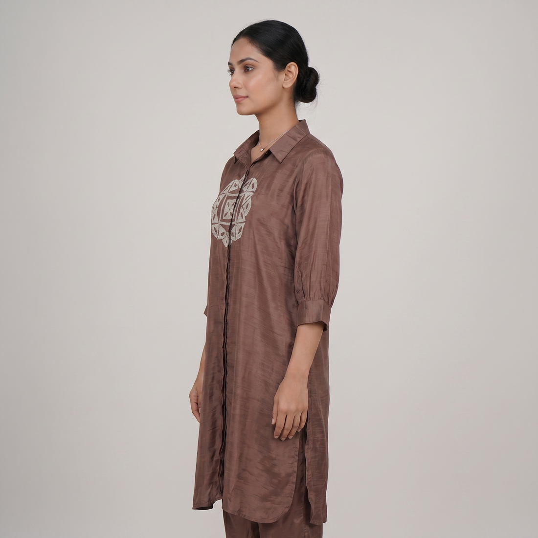 Motifs Knee Length Straight Kurta