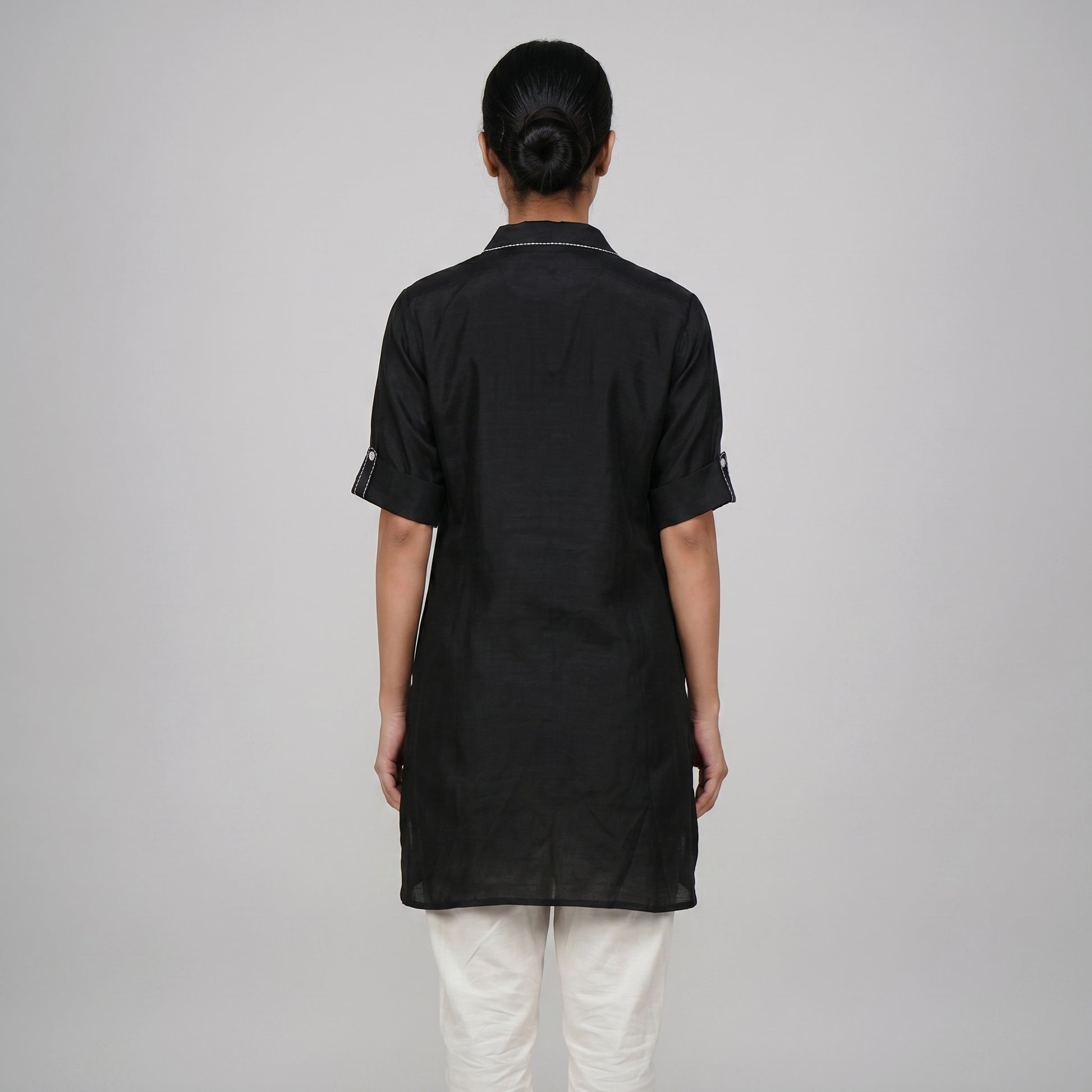 Motifs Knee Length Straight Kurta