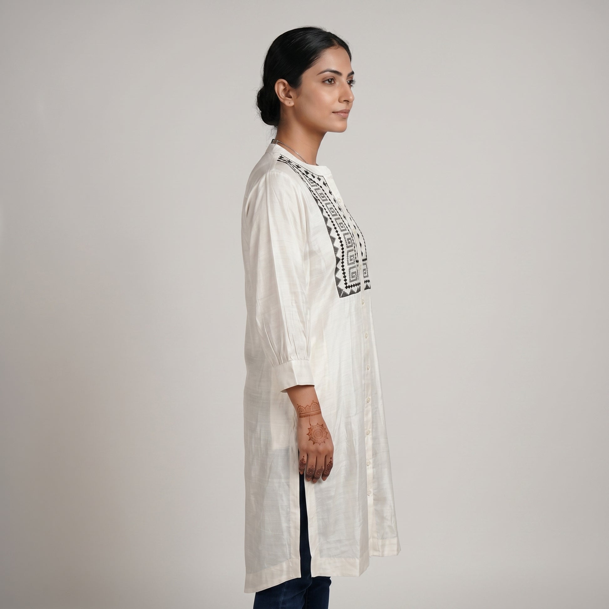 Embroidered Straight Kurta