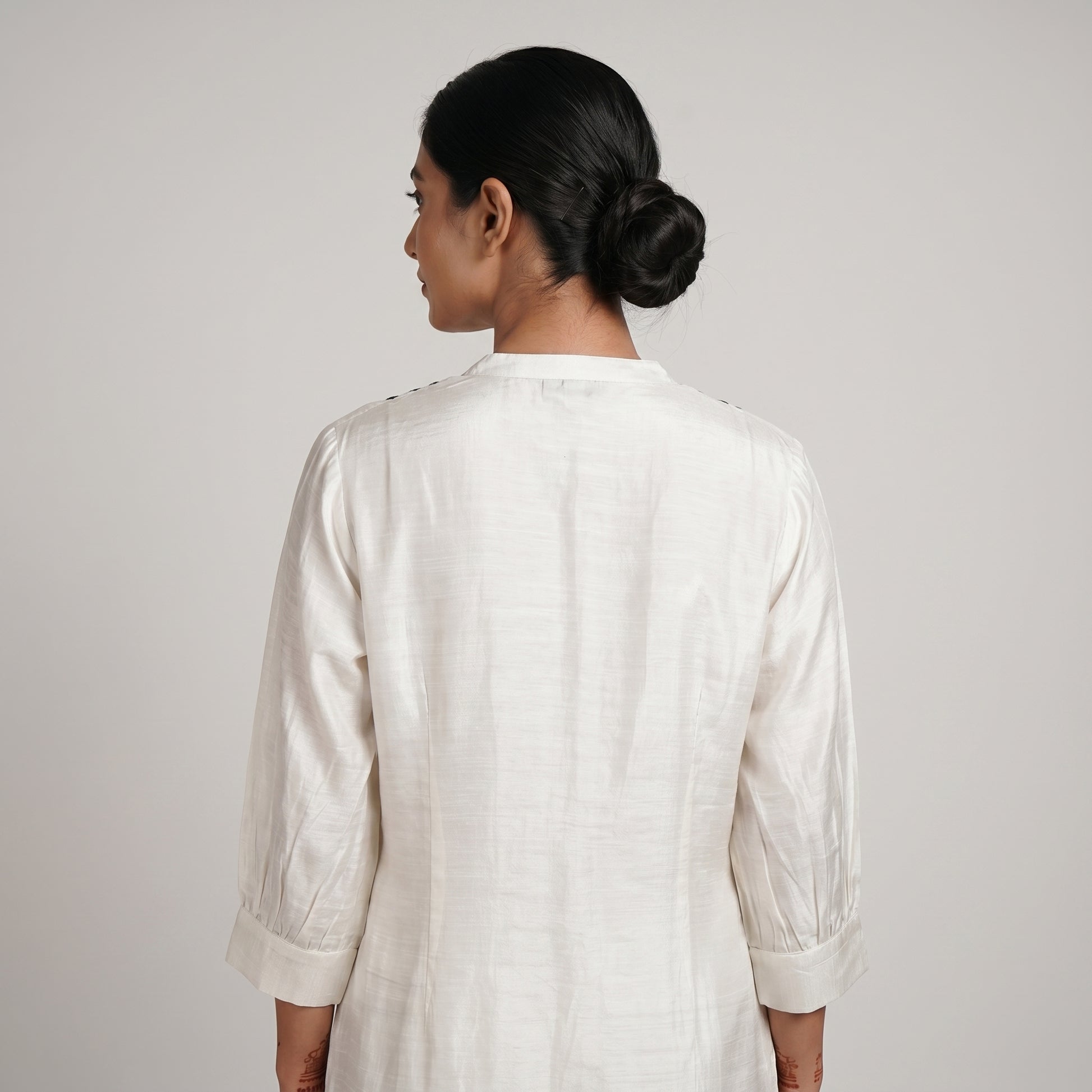 Embroidered Straight Kurta