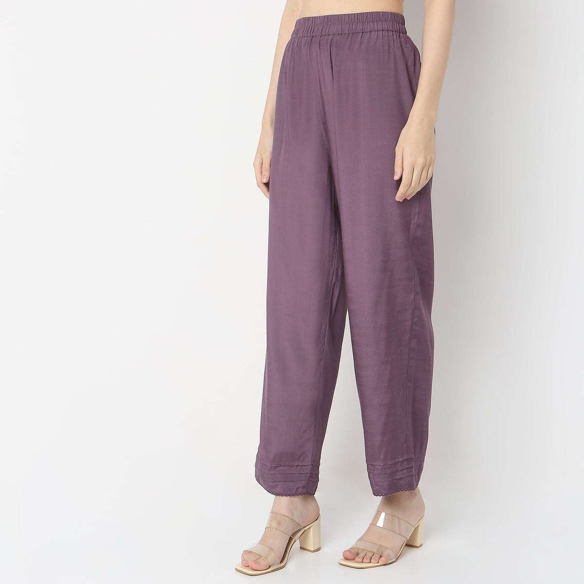 Straight Fit Solid Mid Rise Pants