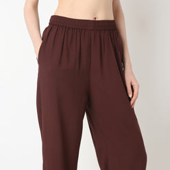 Straight Fit Solid Mid Rise Pants