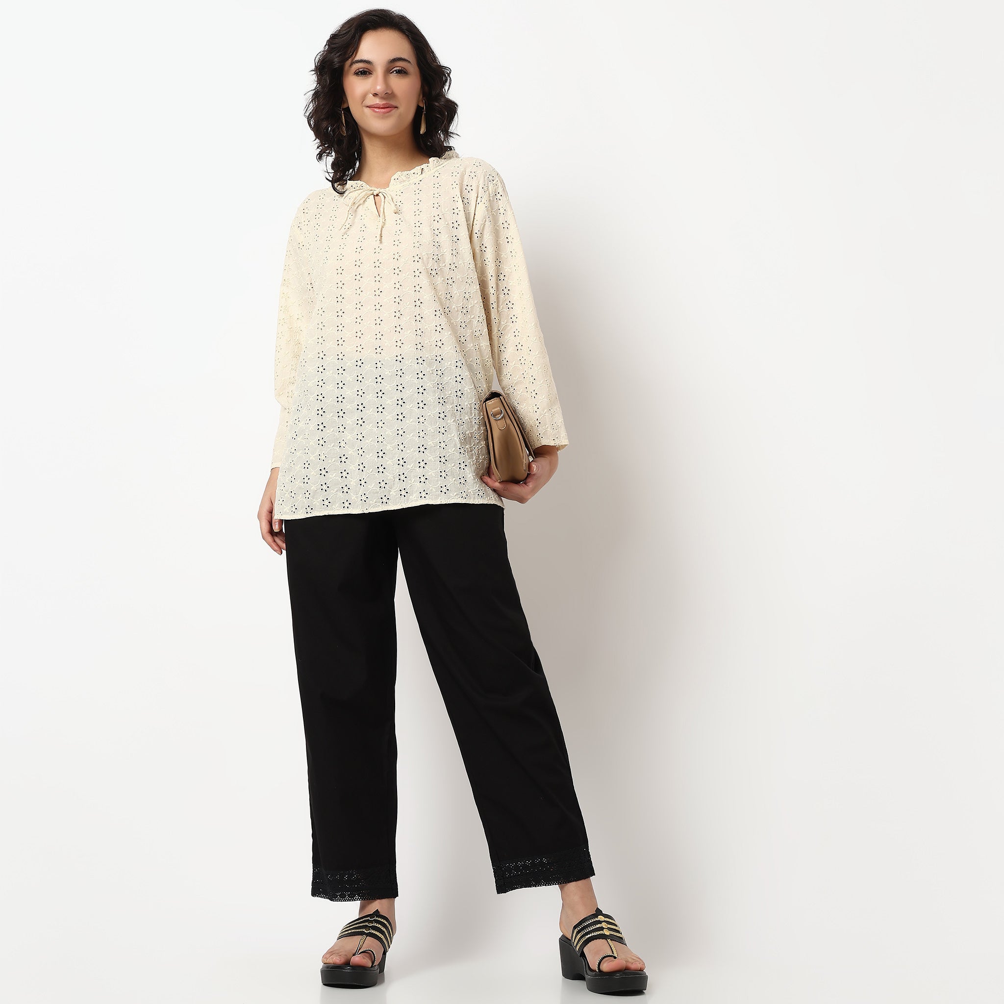 Buy Women Straight Fit Solid Ankle Length Mid Rise Pants  - Style Union