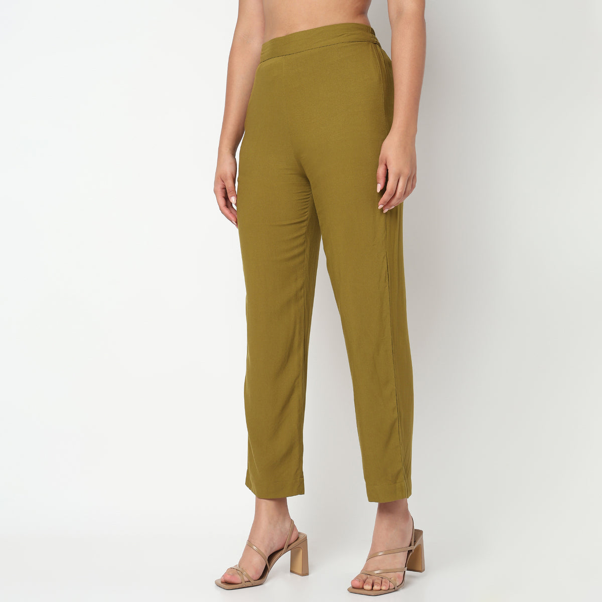 Straight Fit Solid Mid Rise Pants