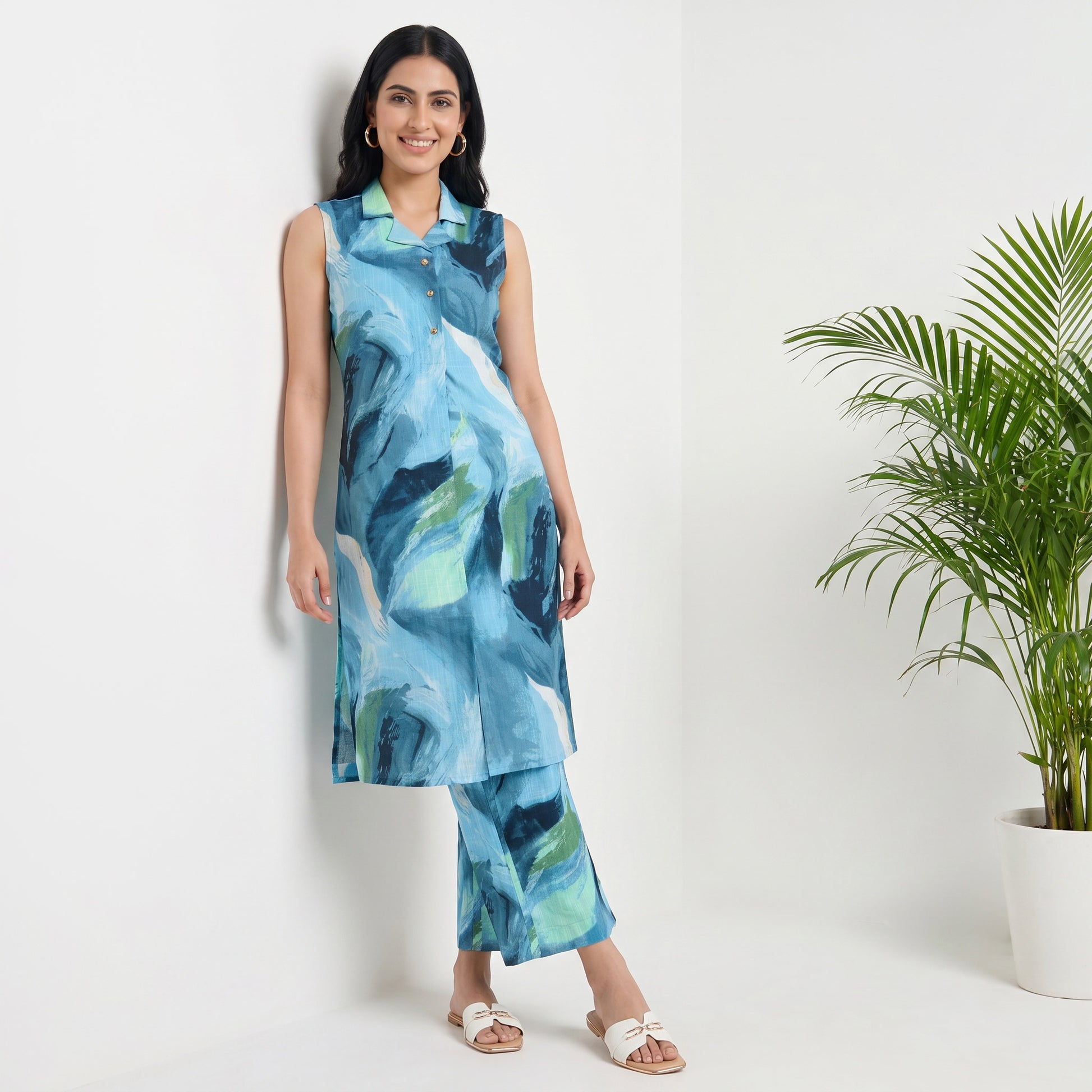 Printed Straight Mid Rise Pants