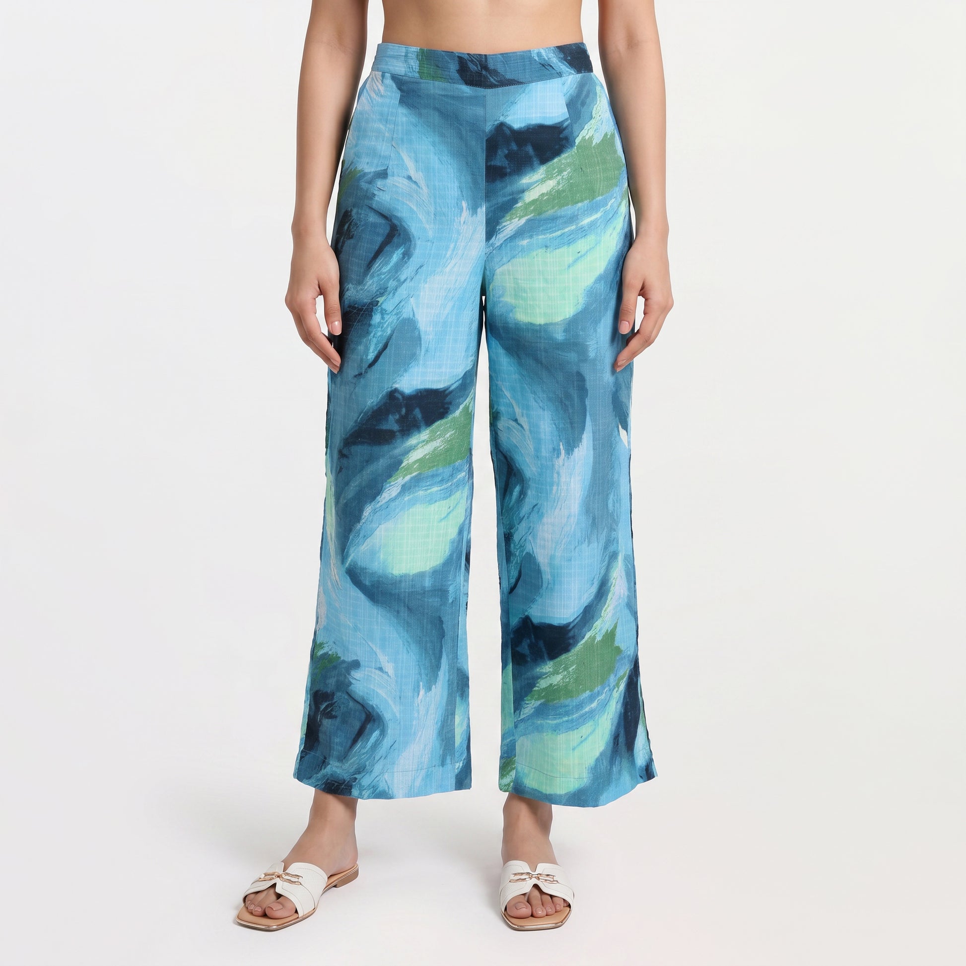 Printed Straight Mid Rise Pants