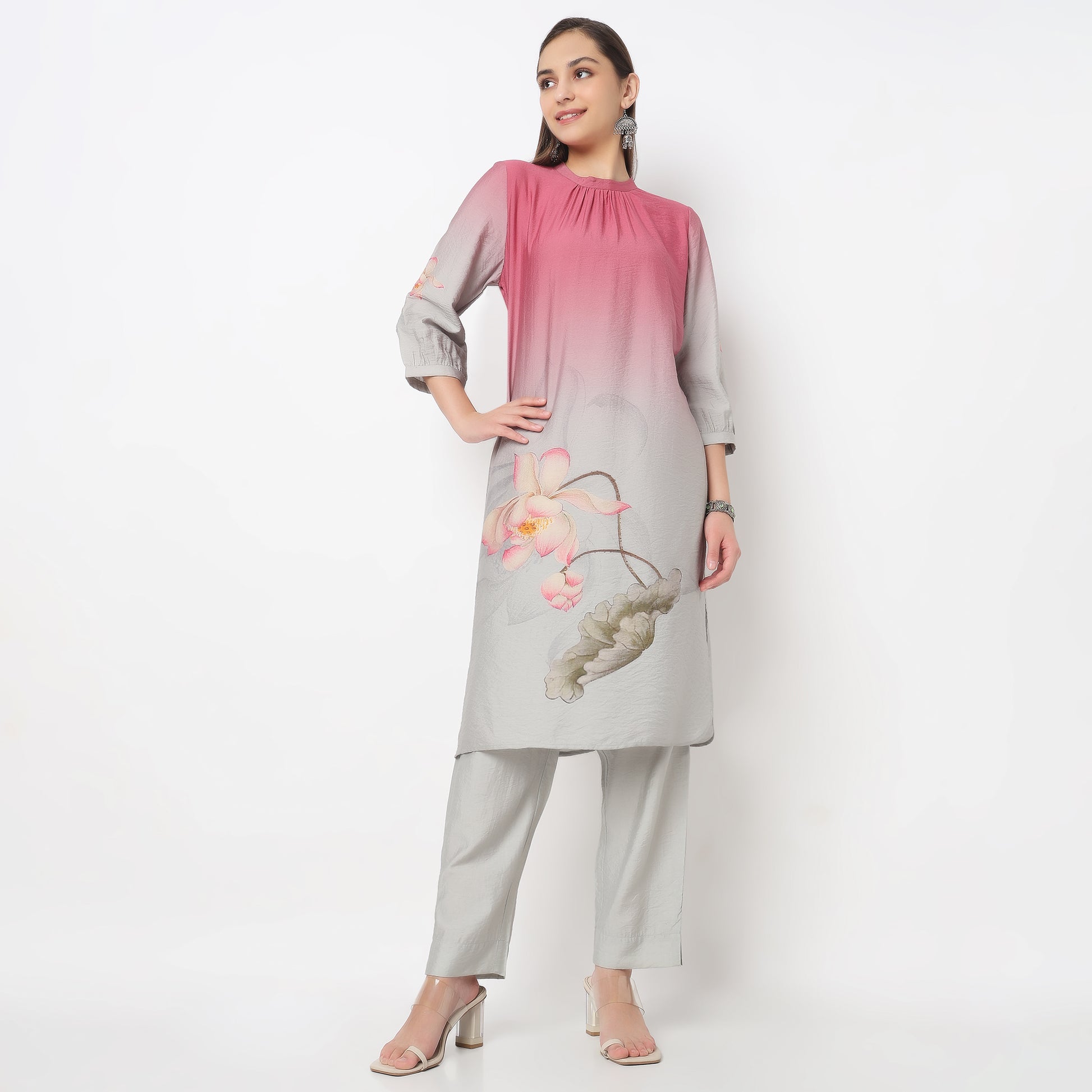 Solid Mid Rise Straigth Pants