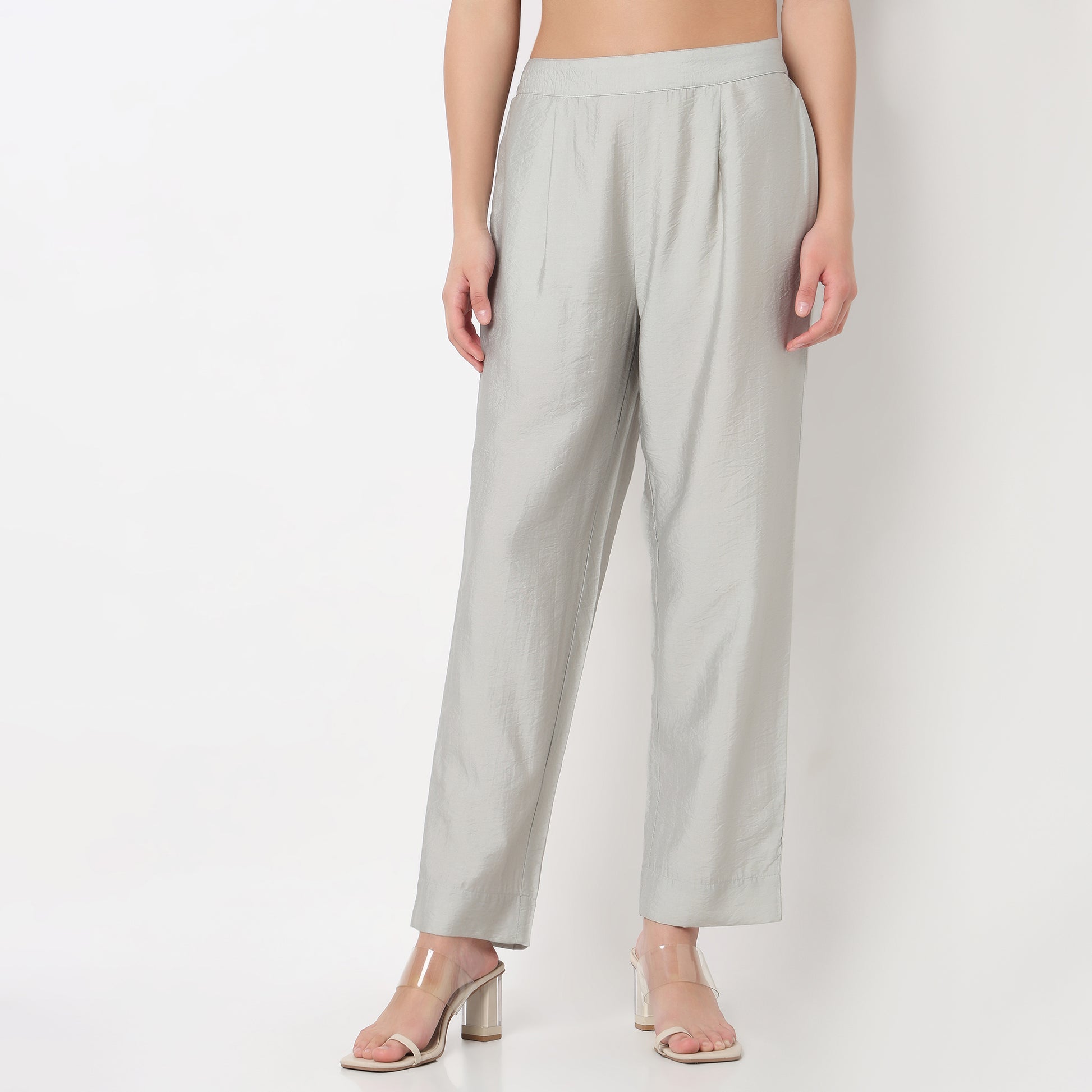 Solid Mid Rise Straigth Pants