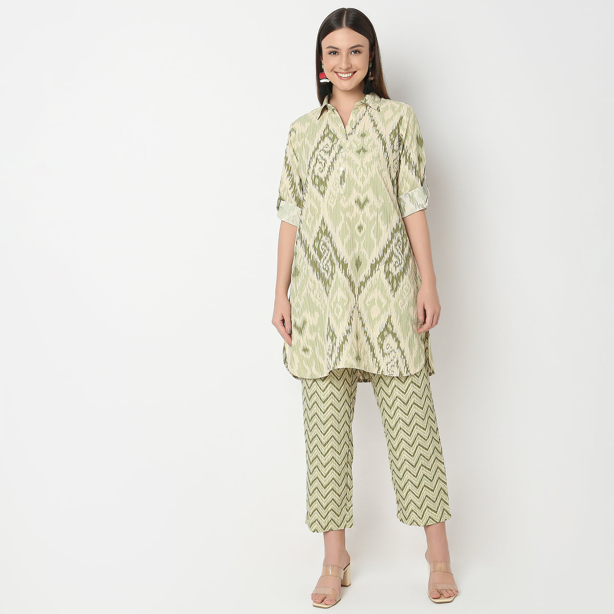 Regular Fit Printed Kurta with Pant Set