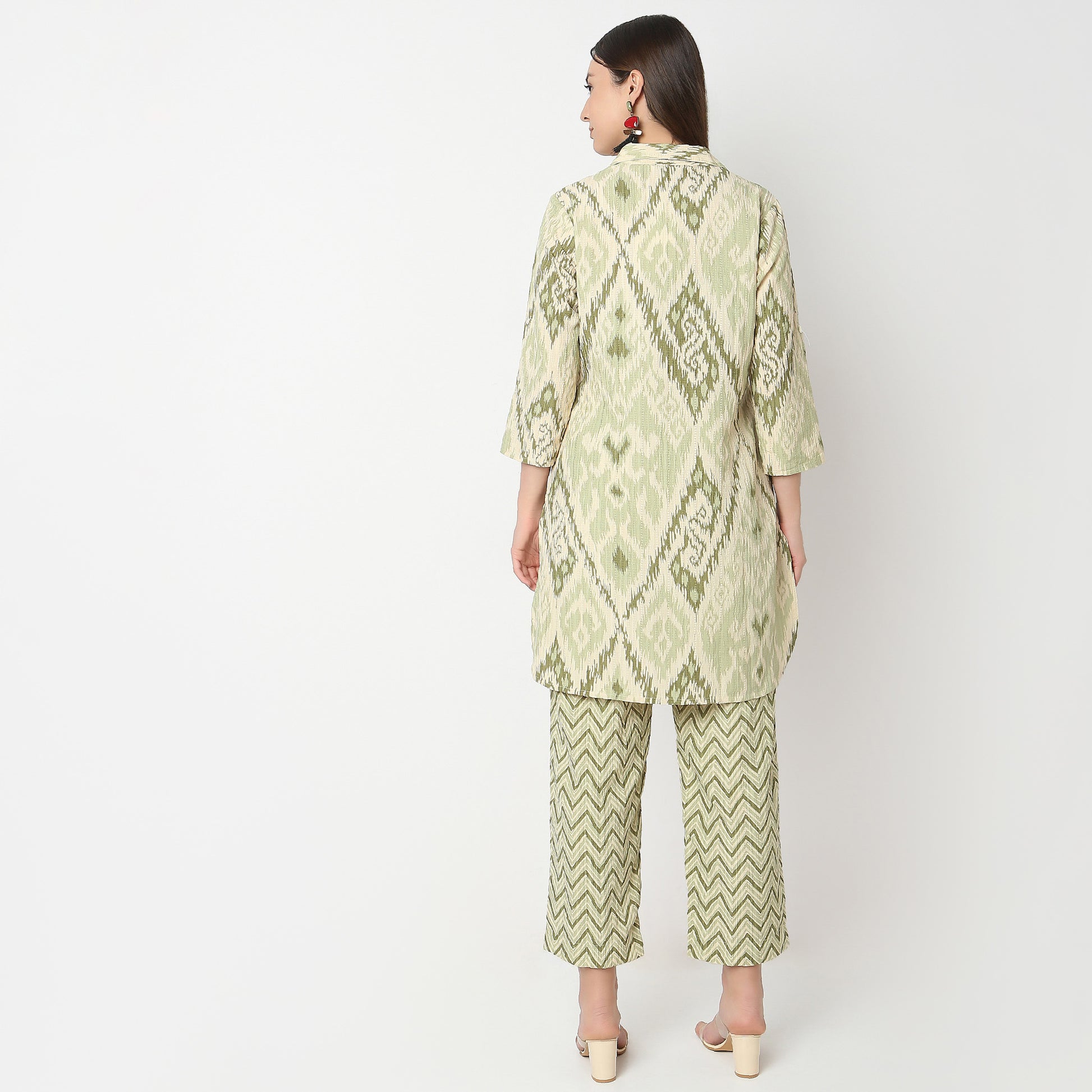 Regular Fit Printed Kurta with Pant Set