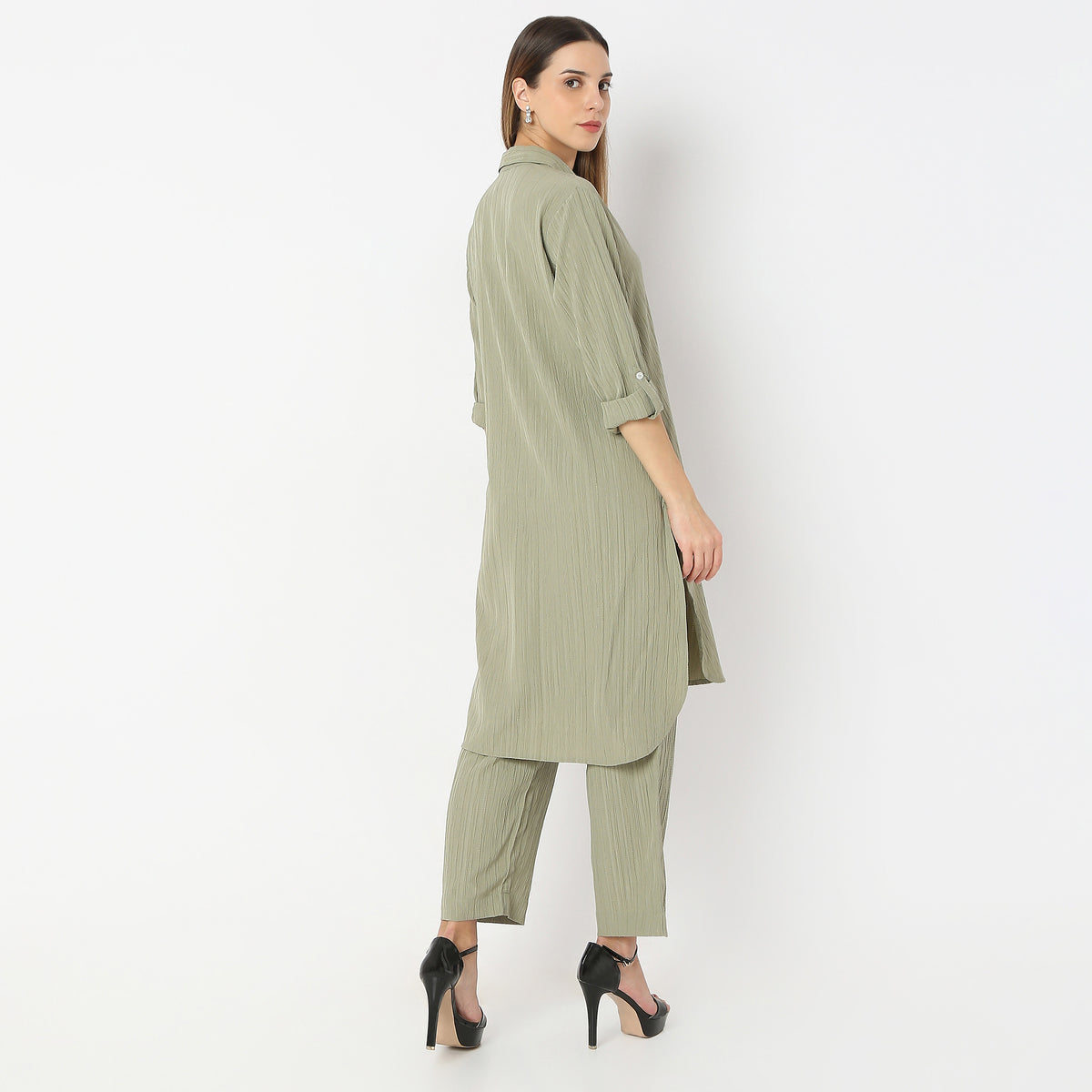 Straight Fit Collar Coordinated Code Kurta with Pant Set