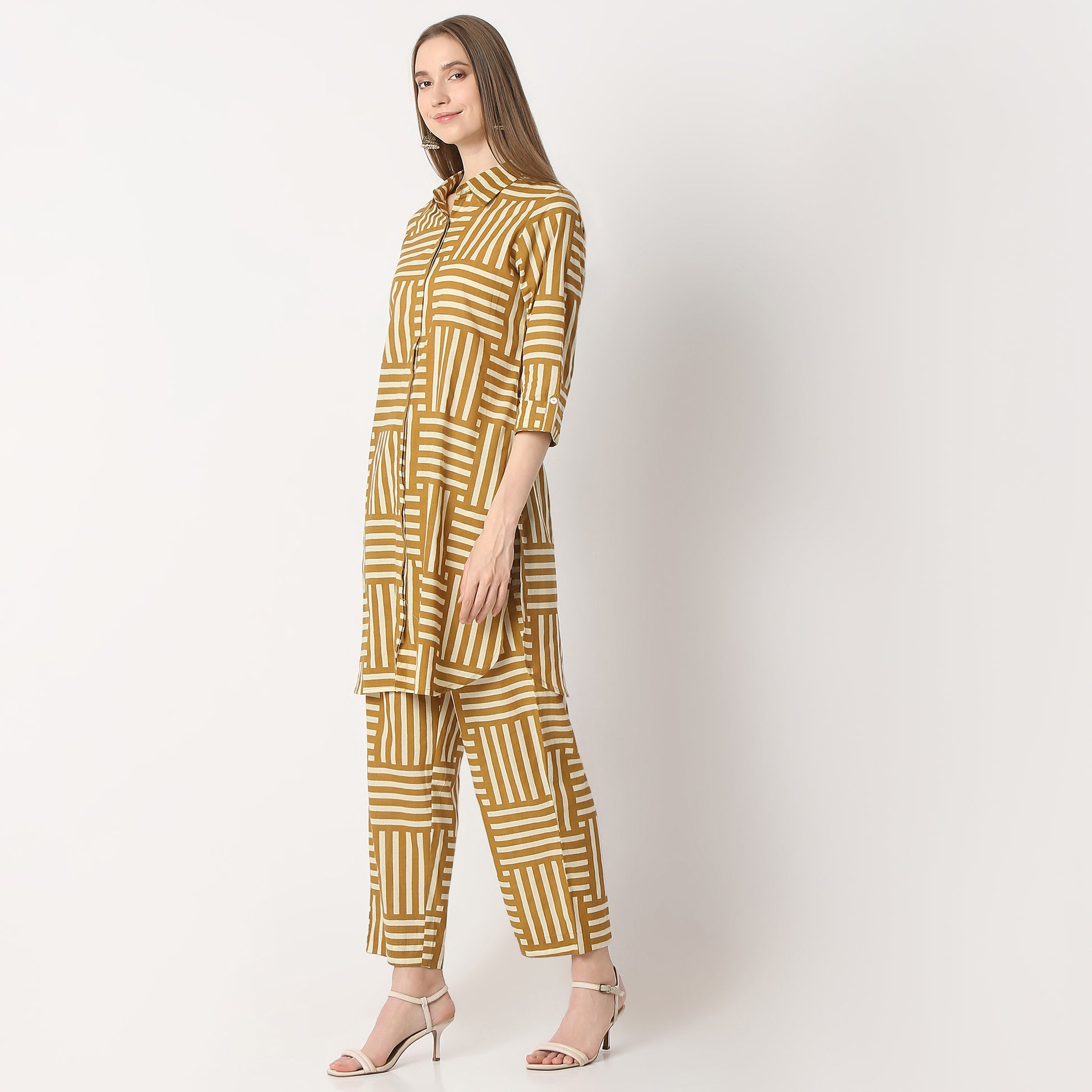 Straight Fit Printed Shirt Collar Kurta with Pant Set