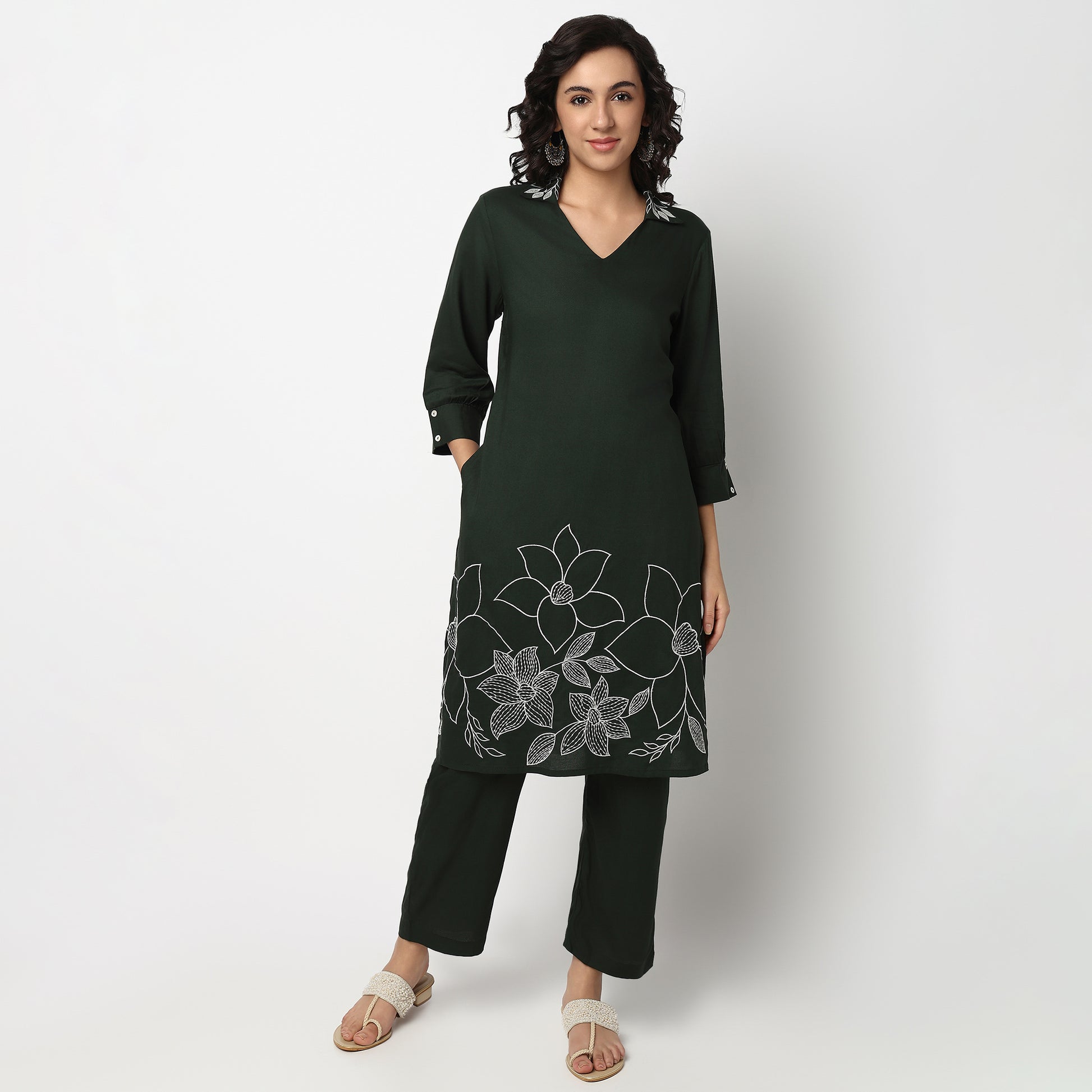 Buy Women Straight Fit Solid Three-Fourth Sleeve Kurta with Pant Set  - Style Union