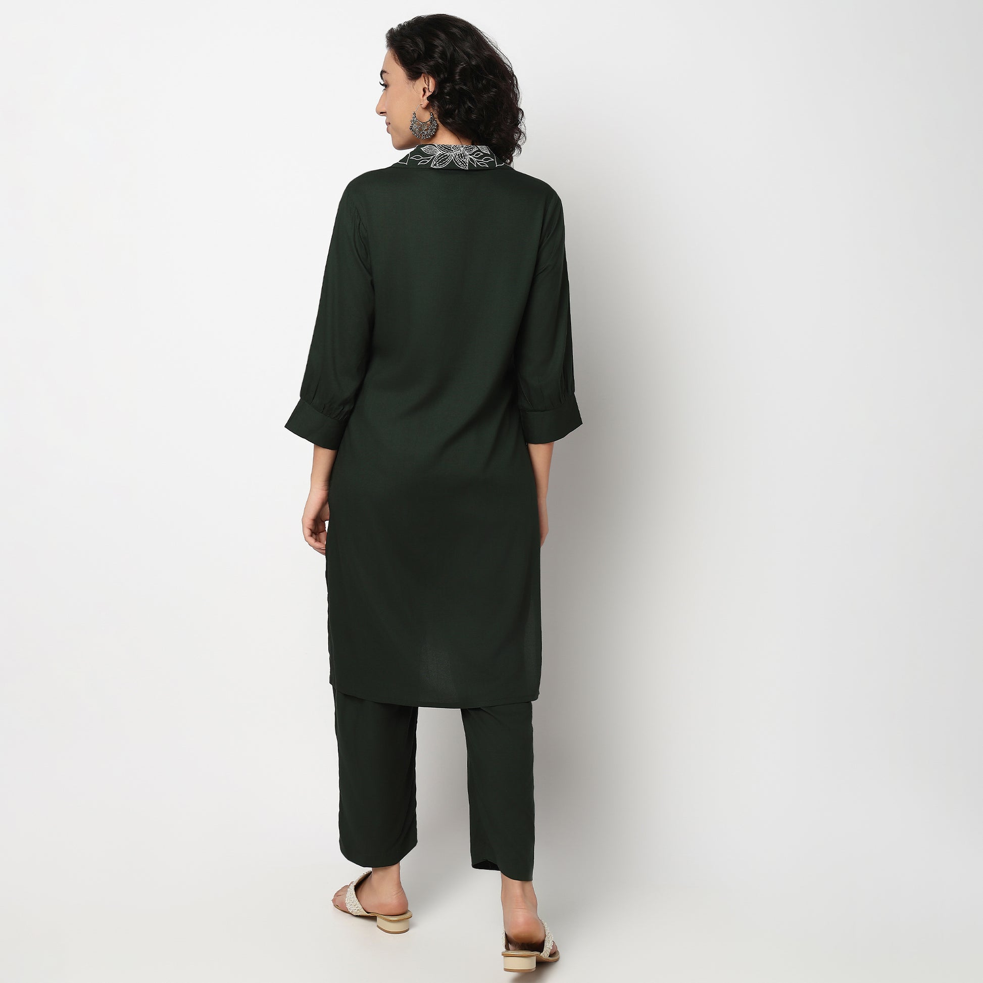 Buy Women Straight Fit Solid Three-Fourth Sleeve Kurta with Pant Set  - Style Union