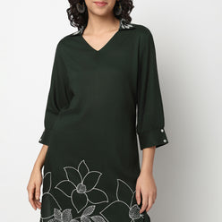 Buy Women Straight Fit Solid Three-Fourth Sleeve Kurta with Pant Set  - Style Union