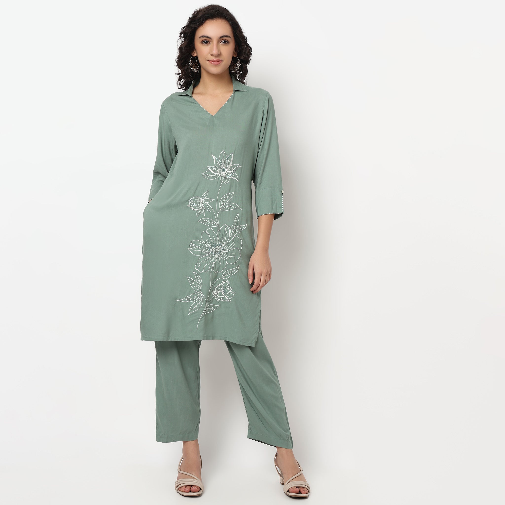 Buy Women Straight Fit Solid Three-Fourth Sleeve Kurta with Pant Set  - Style Union