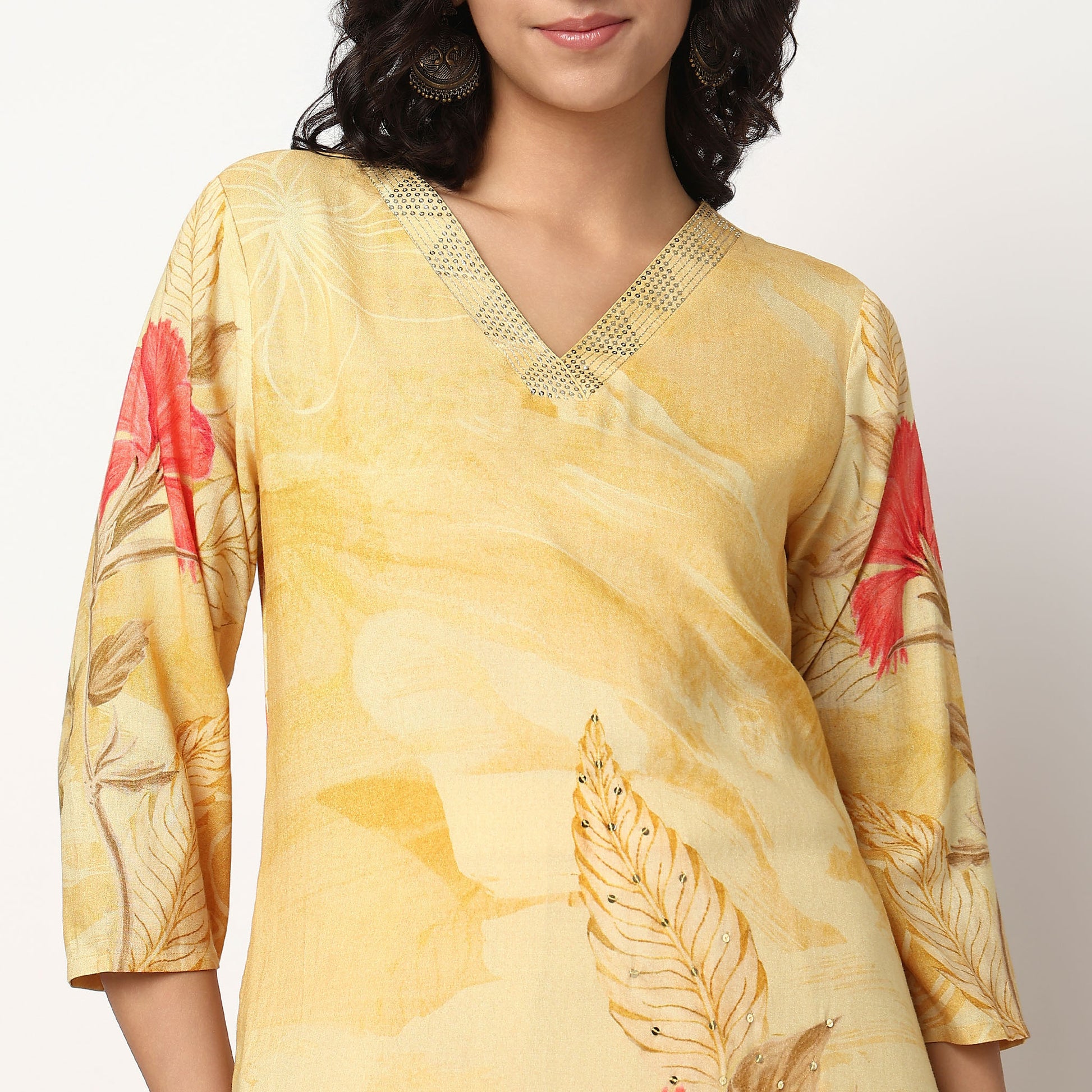 Buy Women Straight Fit Printed Three-Fourth Sleeve Kurta with Pant Set  - Style Union