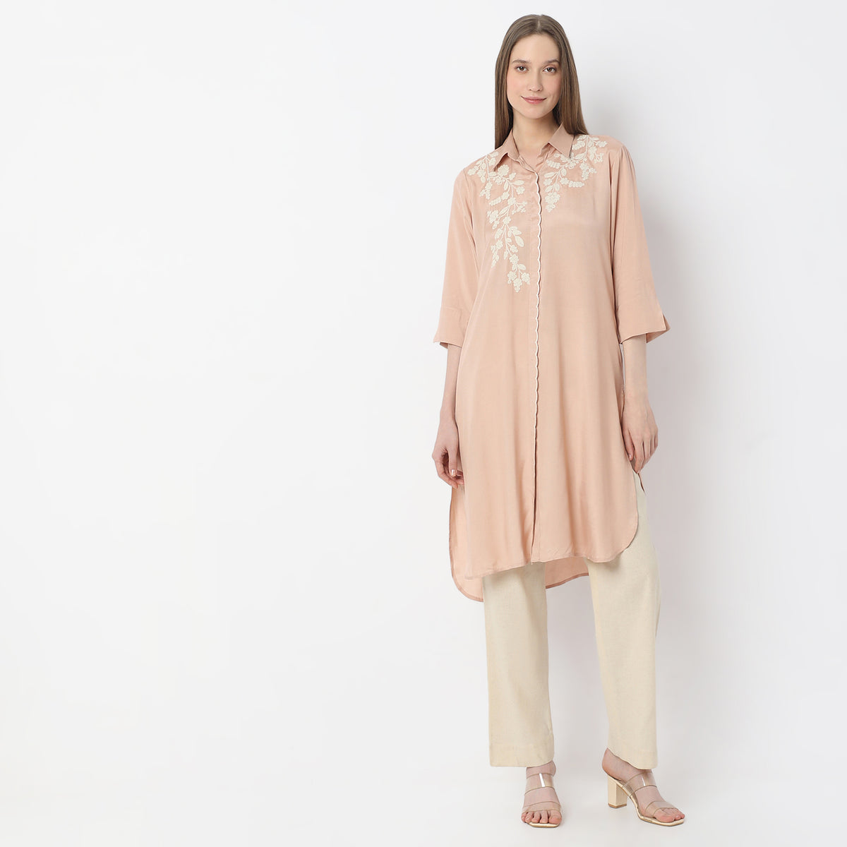 Embroidered Below Knee Straight Fit Shirt Collar Kurta