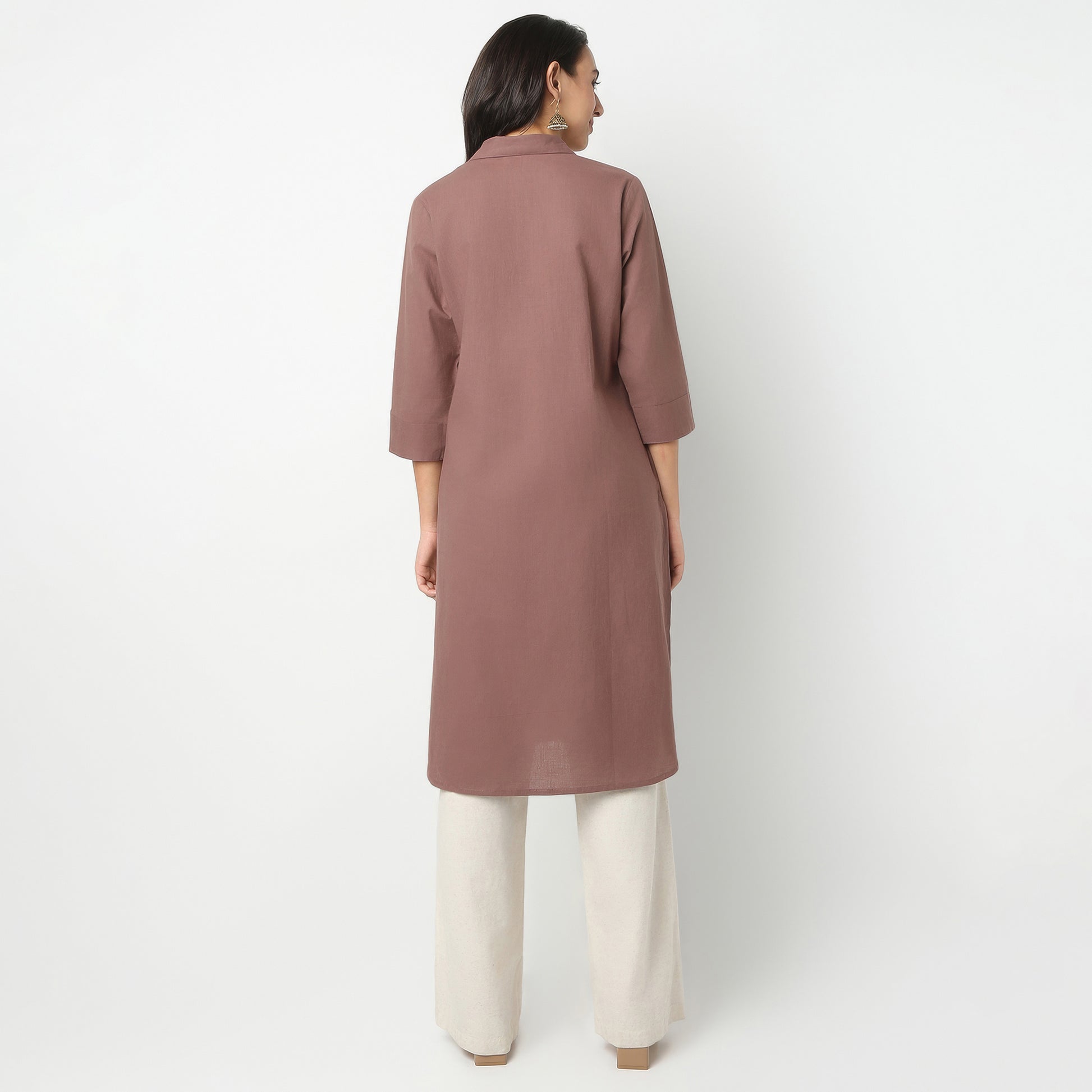 Straight Fit Solid Shirt Collar Kurta