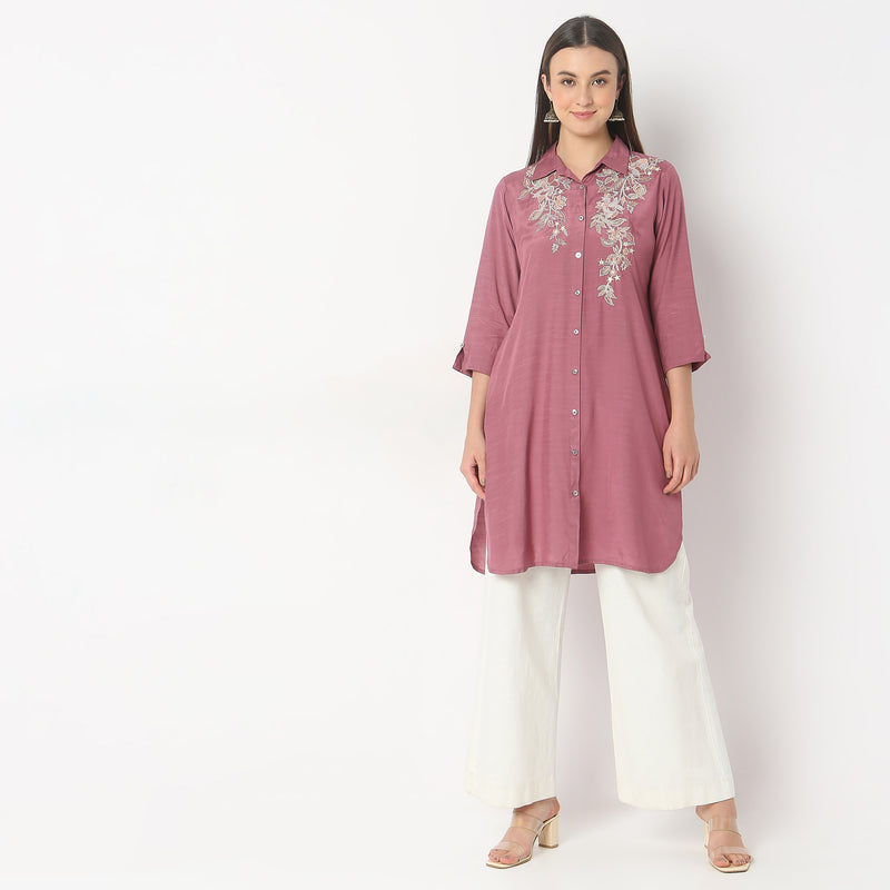 Straight Fit Embroidered Kurta