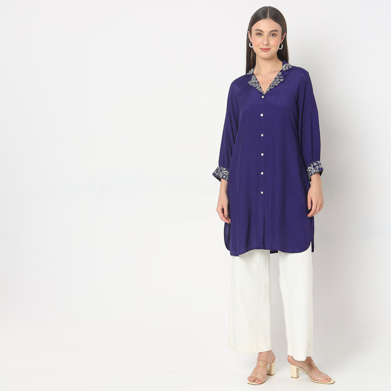 Straight Fit Embroidered Kurta