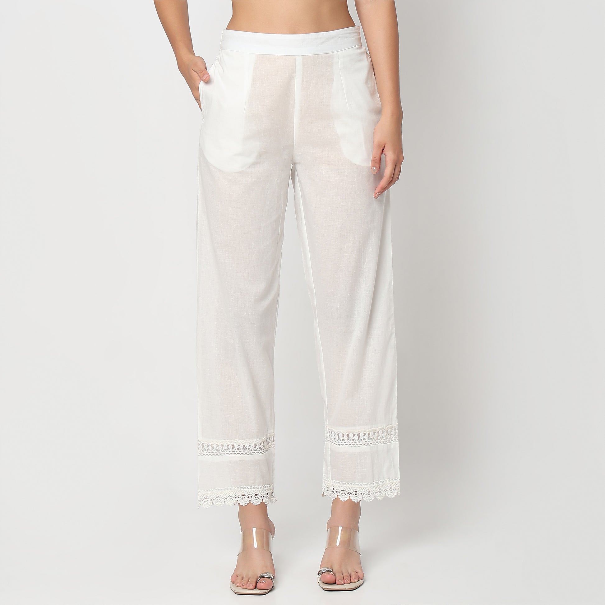 Straight Fit Solid Ankle Length Mid Rise Pants