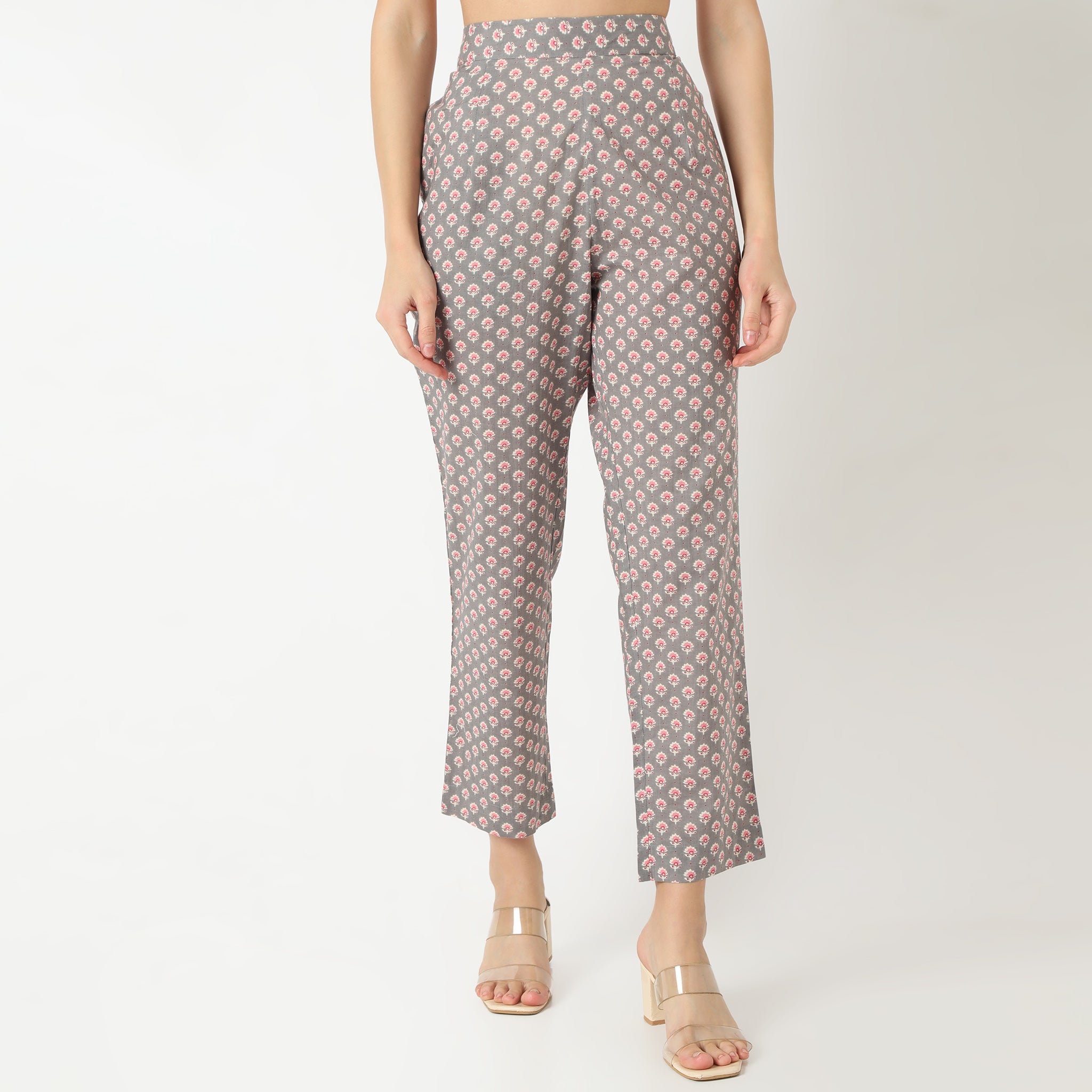 Tapered Fit Printed Ankle Length Mid Rise Pants