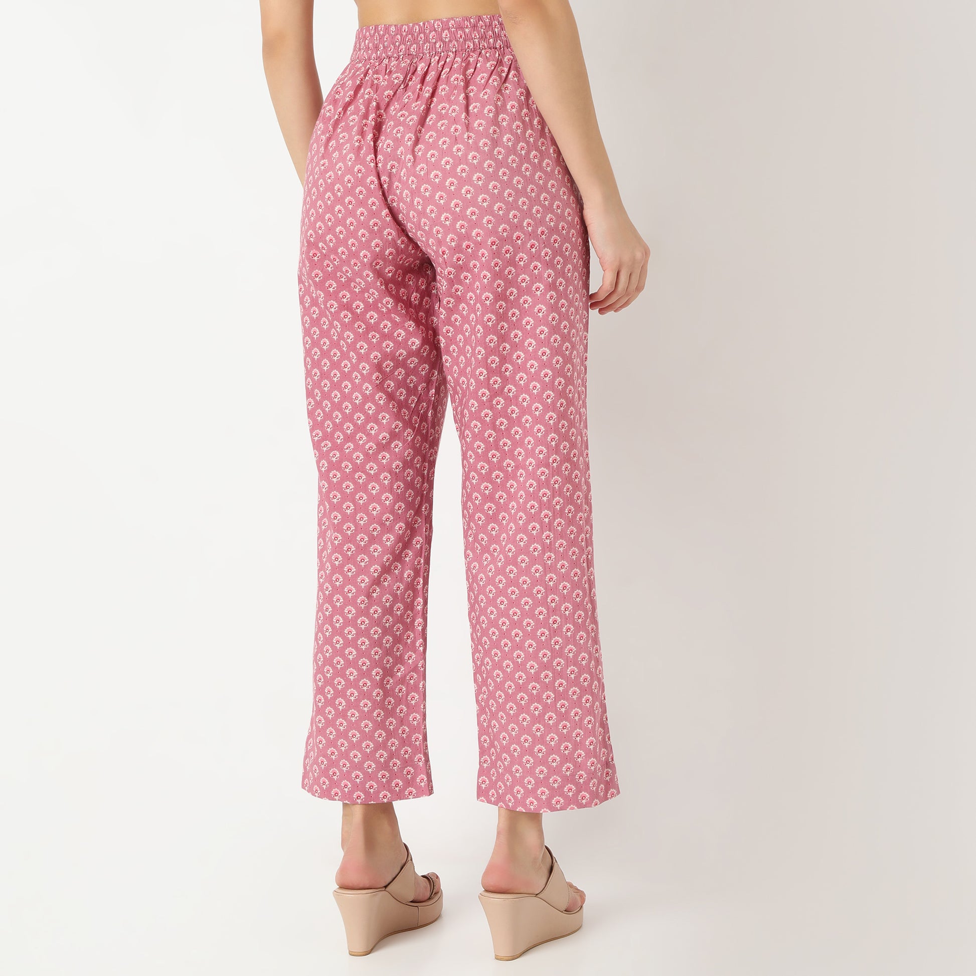 Tapered Fit Printed Ankle Length Mid Rise Pants