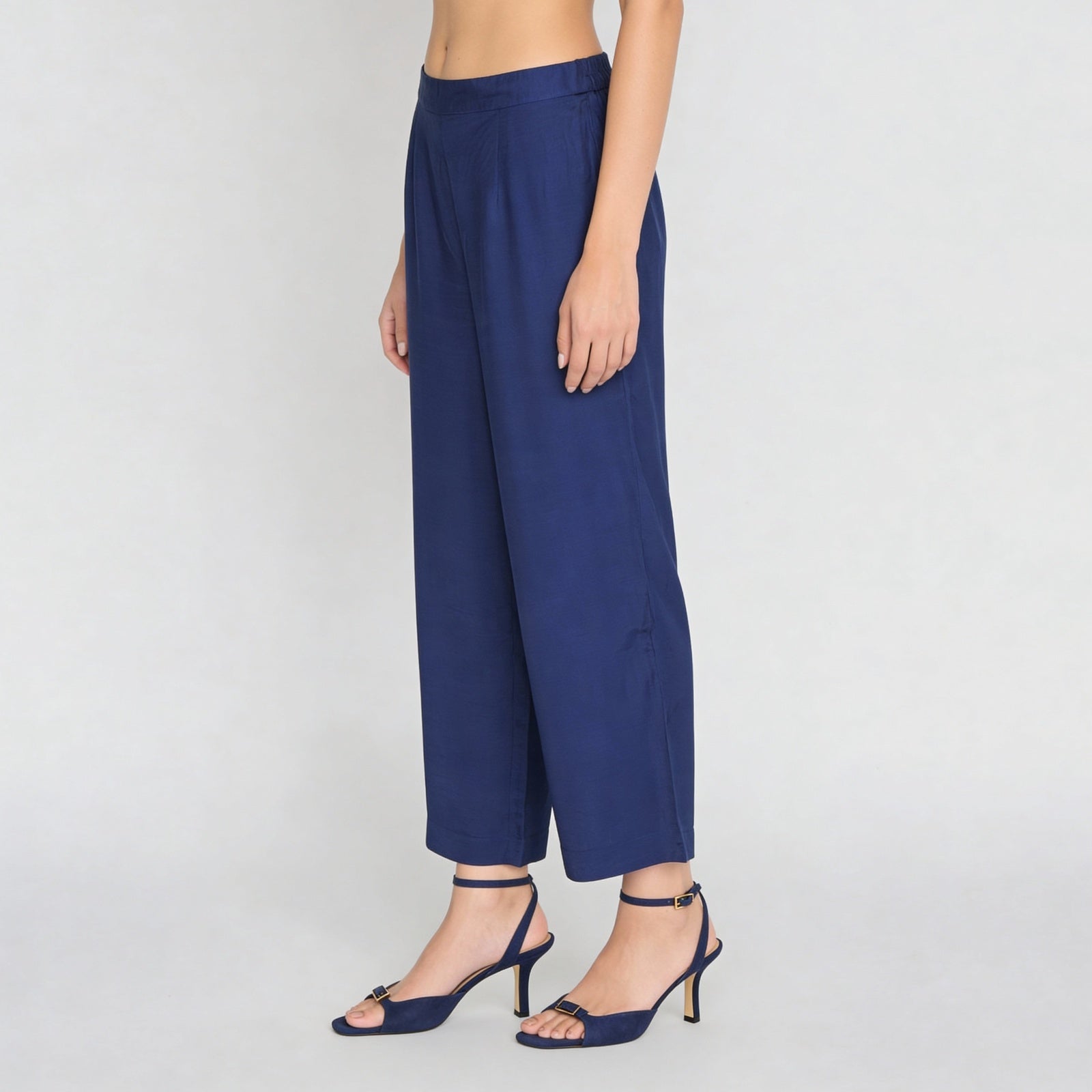 Solid Mid Rise Travel Pants