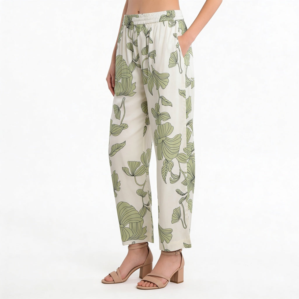Printed Straight Fit Mid Rise Pants