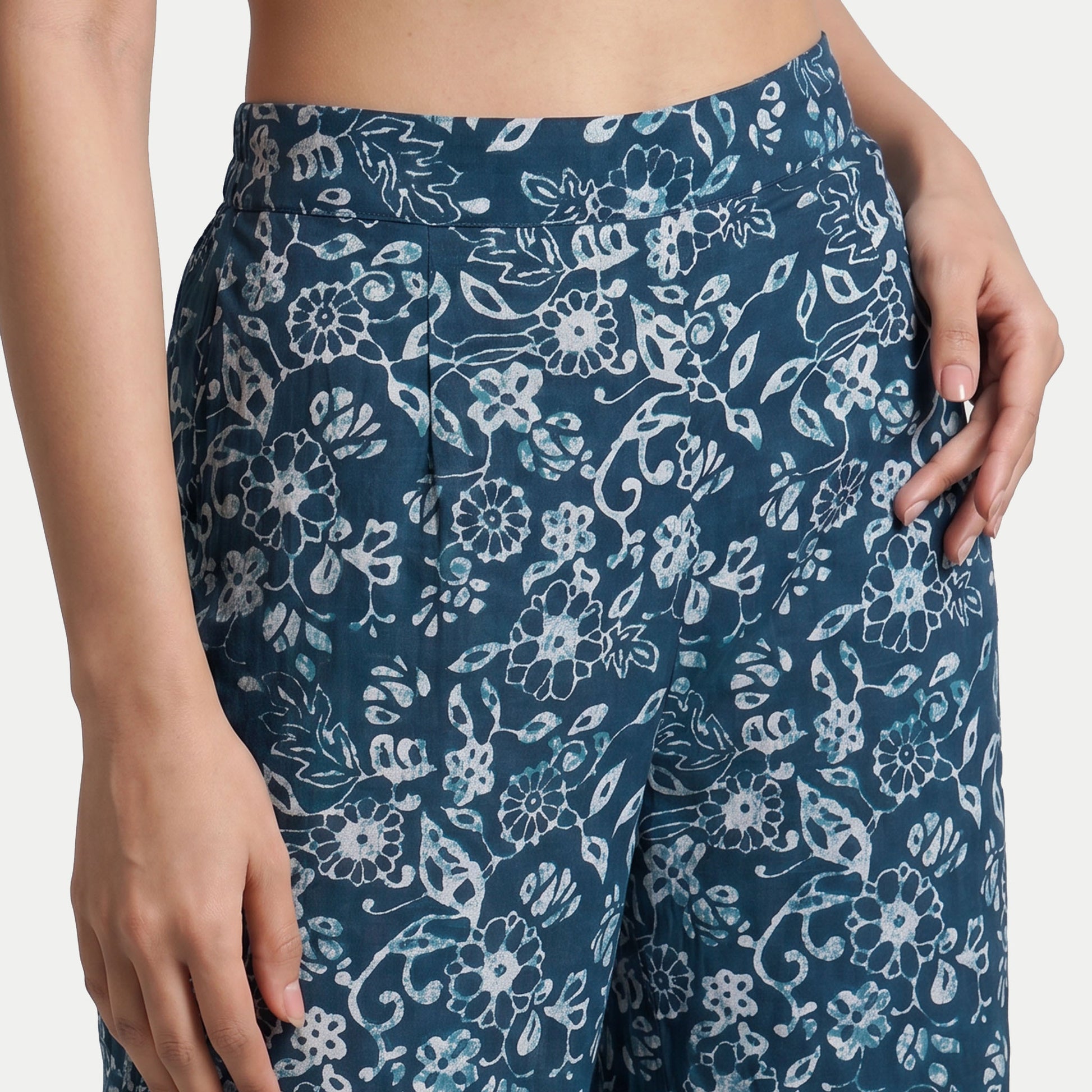 Cotton Printed Straight Mid Rise Pants
