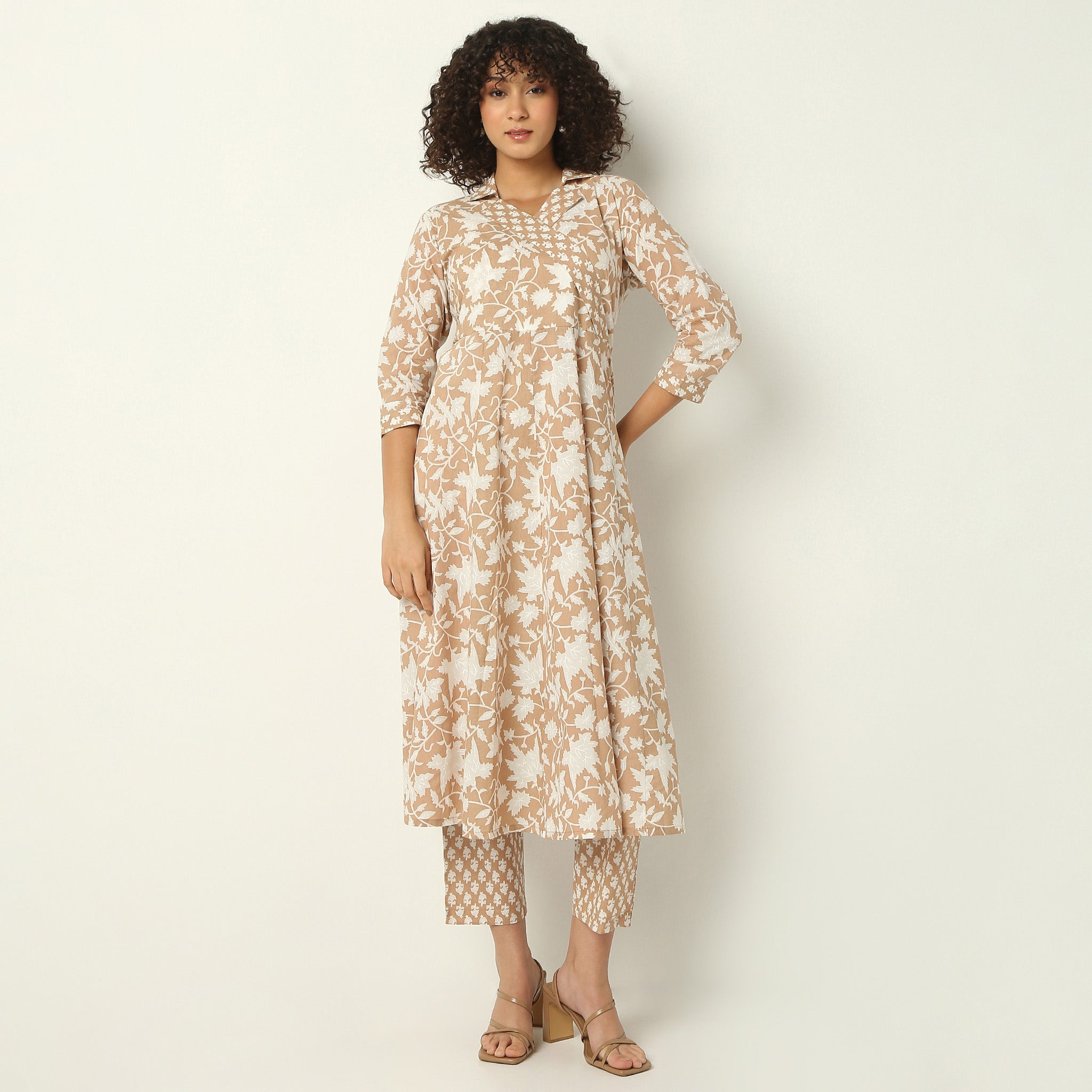 Flare Fit Printed Lapel Collar Kurta with Pant Set